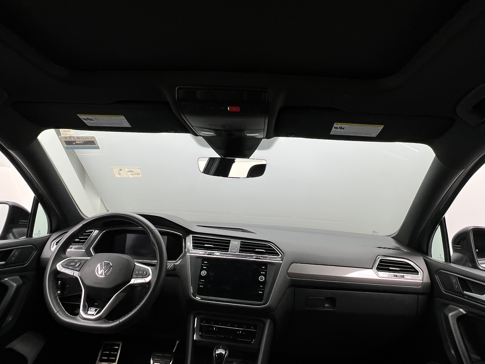 Thumbnail: 2023 Volkswagen Tiguan - 2