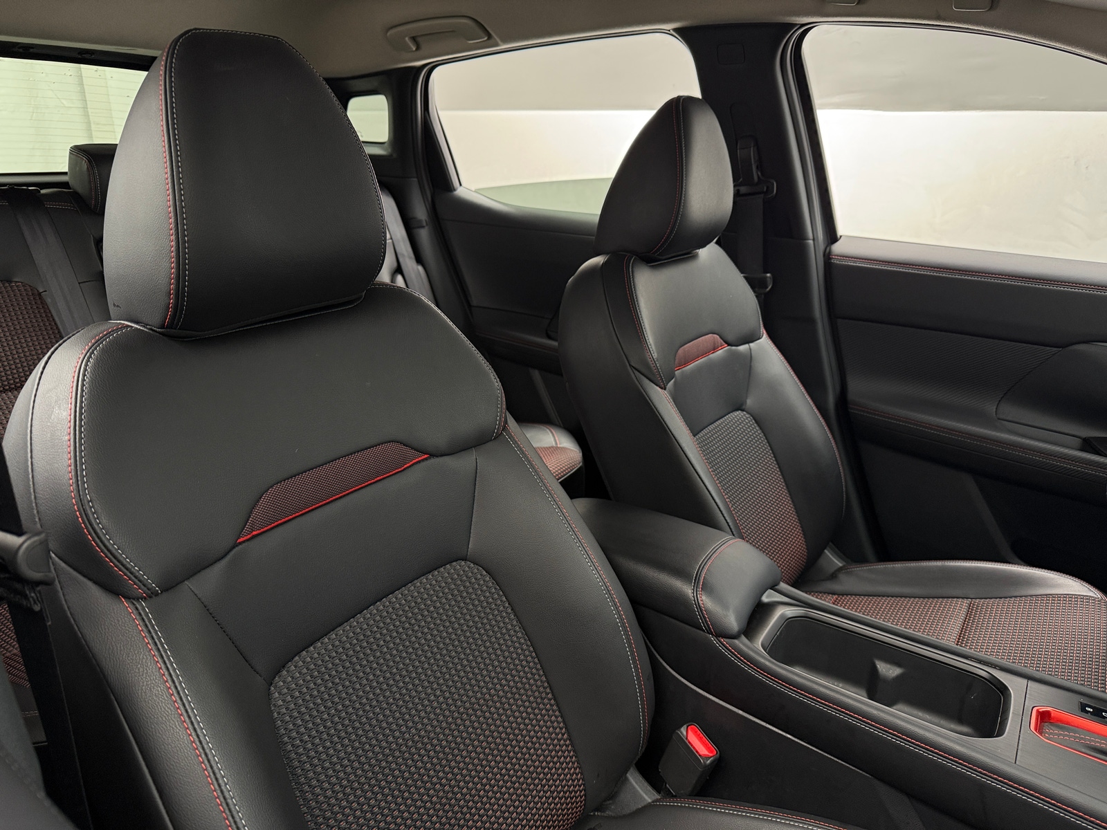 Thumbnail: 2025 Nissan Kicks - 2