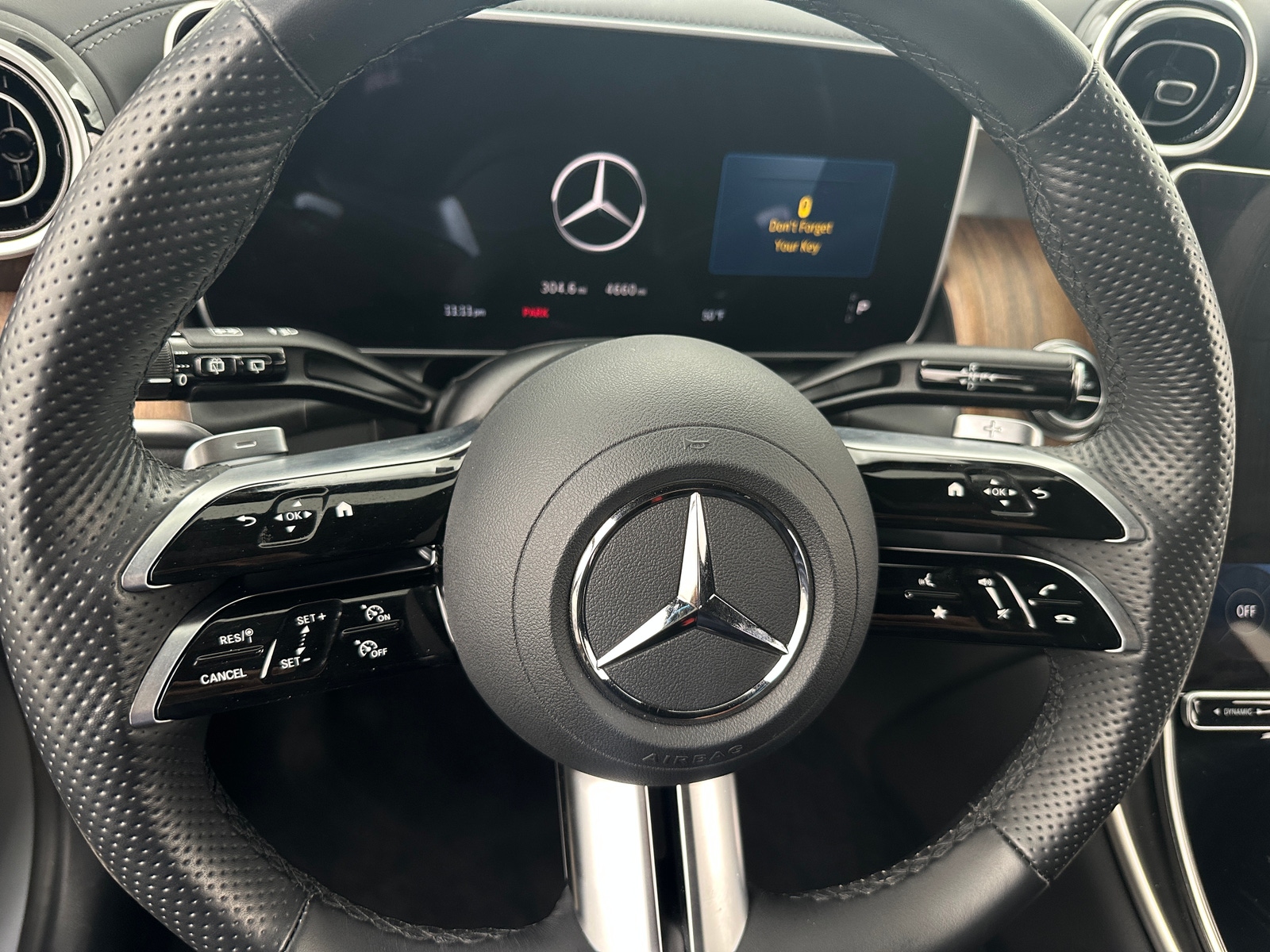 Thumbnail: 2025 Mercedes-Benz GLC - 4