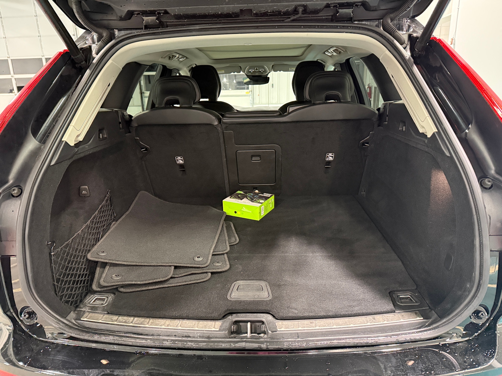 Thumbnail: 2023 Volvo XC60 - 6