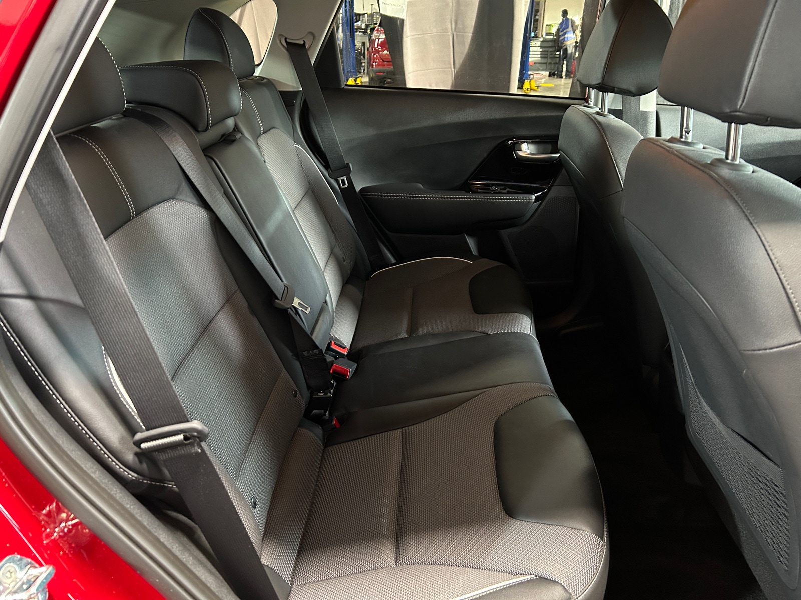 Thumbnail: 2022 Kia Niro - 6