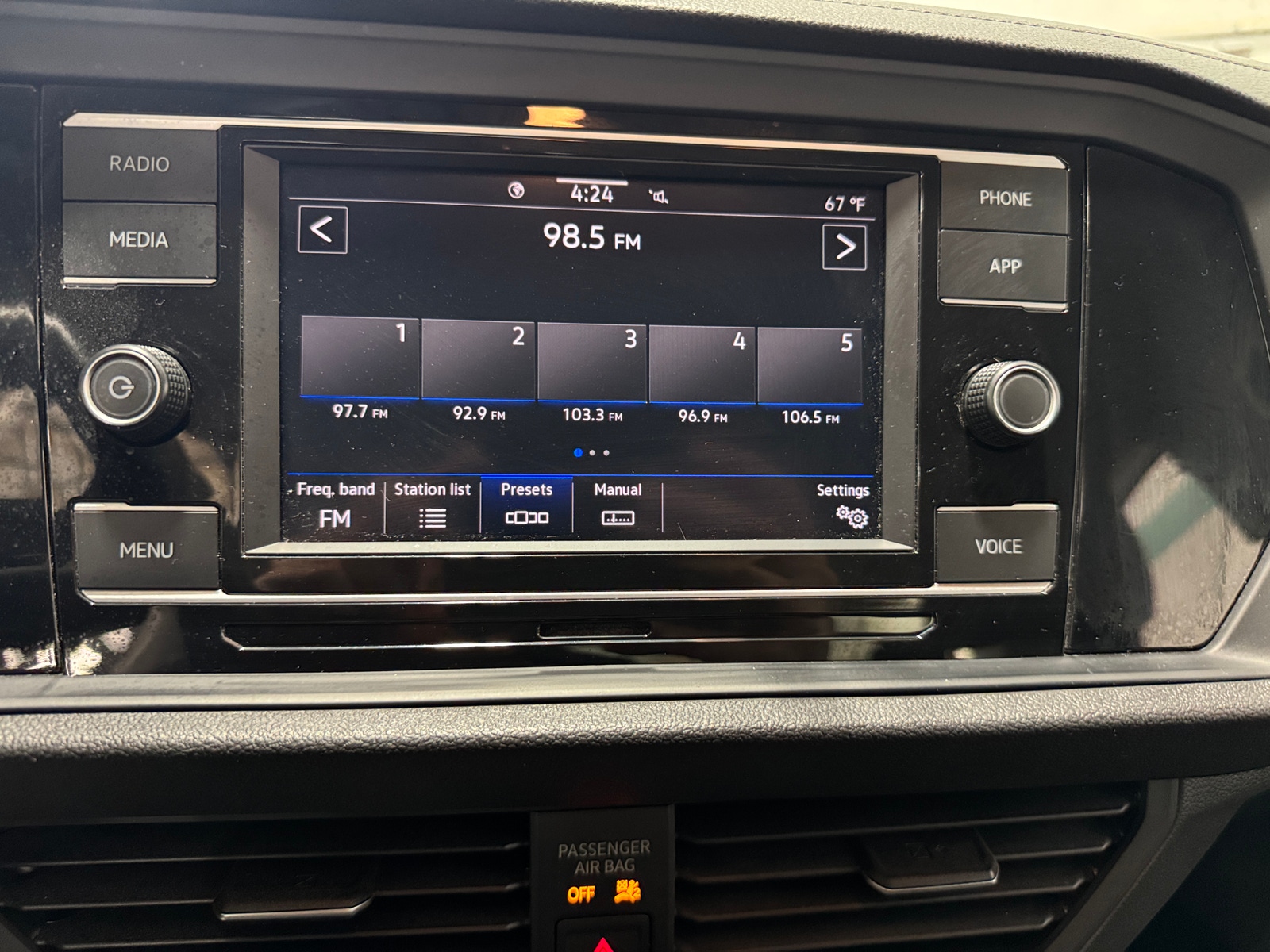 Thumbnail: 2021 Volkswagen Jetta - 4