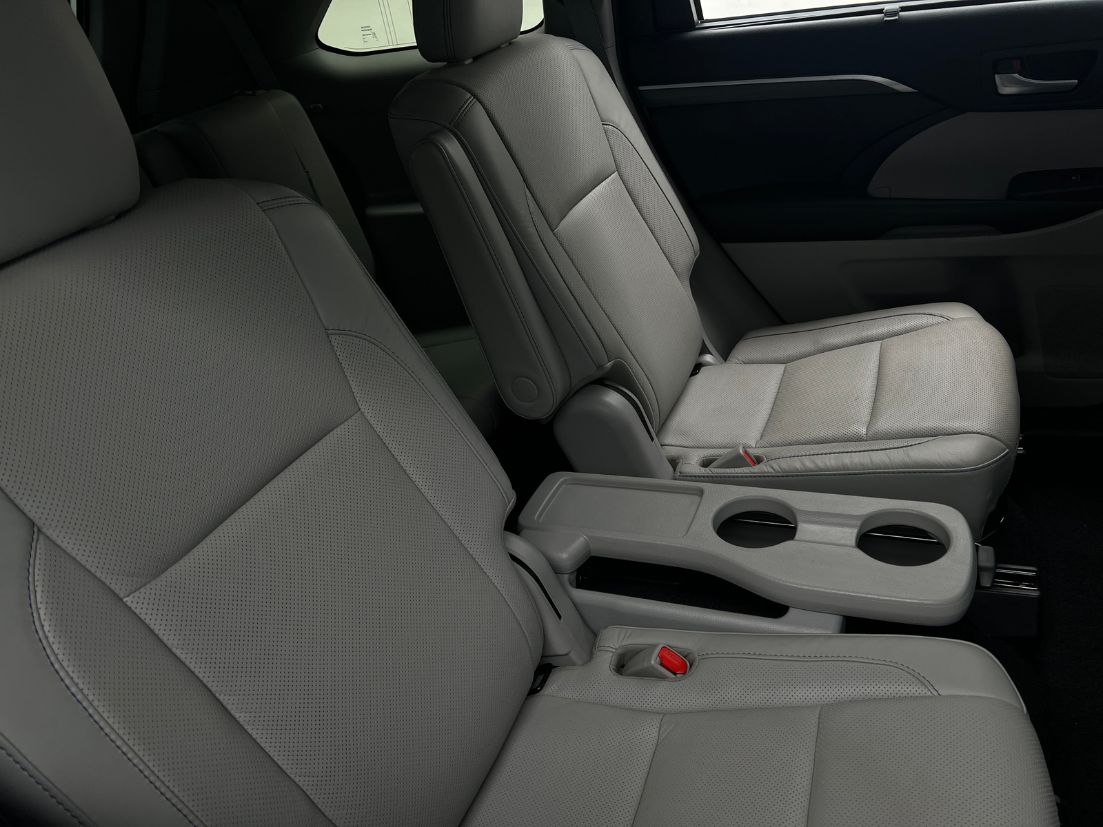 Thumbnail: 2019 Toyota Highlander - 5