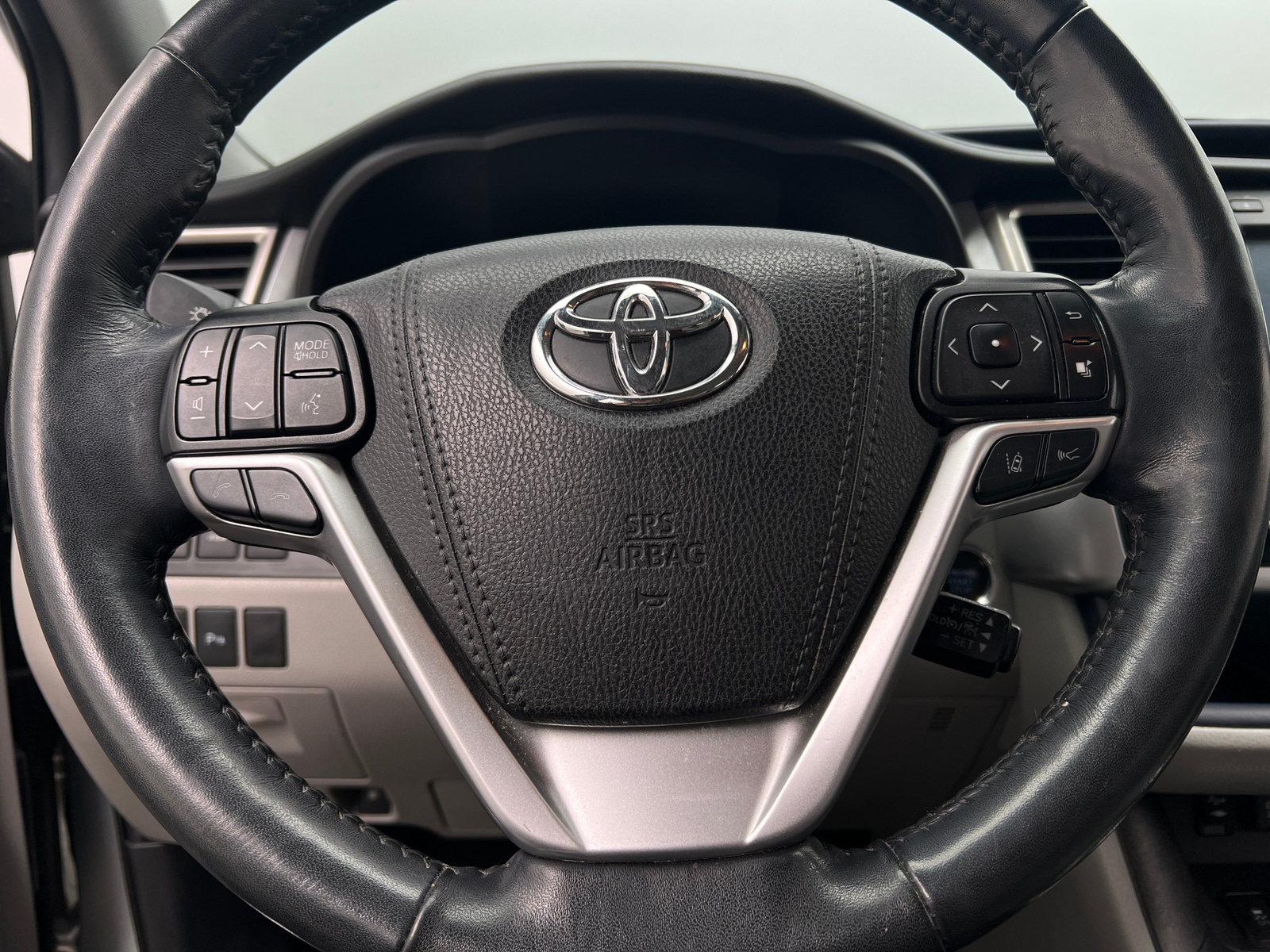 Thumbnail: 2019 Toyota Highlander - 4
