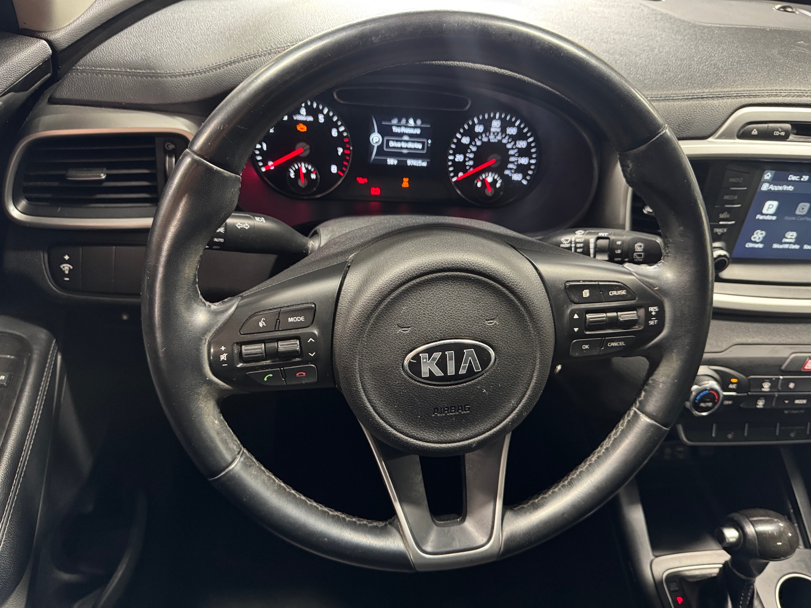 Thumbnail: 2017 Kia Sorento - 5