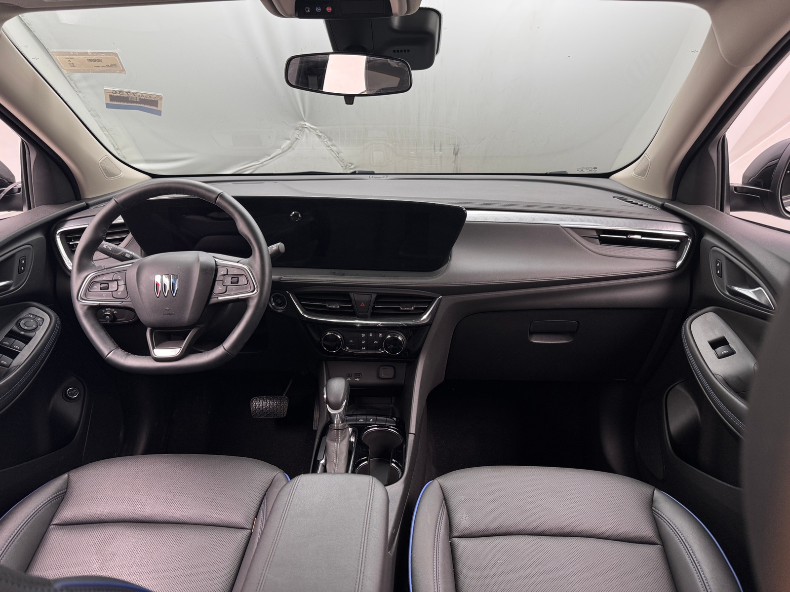 Thumbnail: 2025 Buick Encore GX - 3