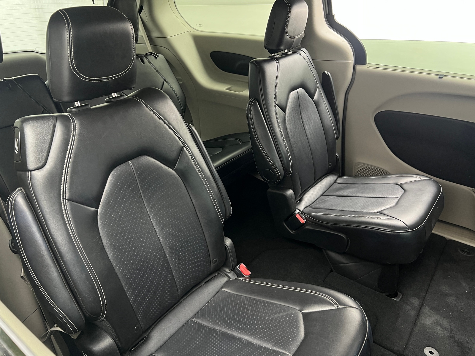 Thumbnail: 2024 Chrysler Pacifica - 5