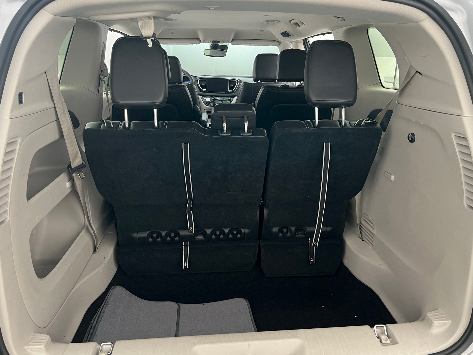 Thumbnail: 2024 Chrysler Pacifica - 6