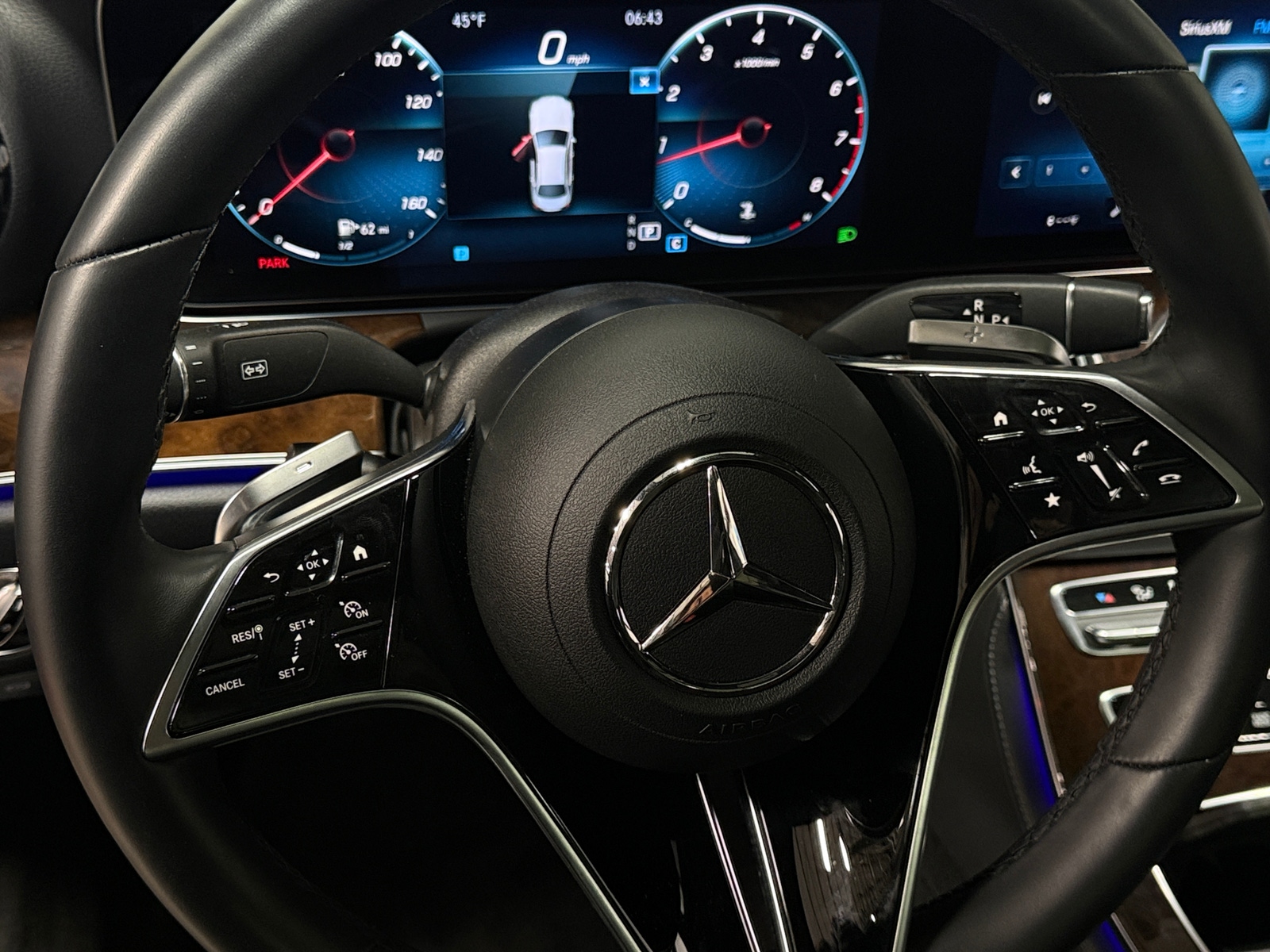 Thumbnail: 2022 Mercedes-Benz E-Class - 4