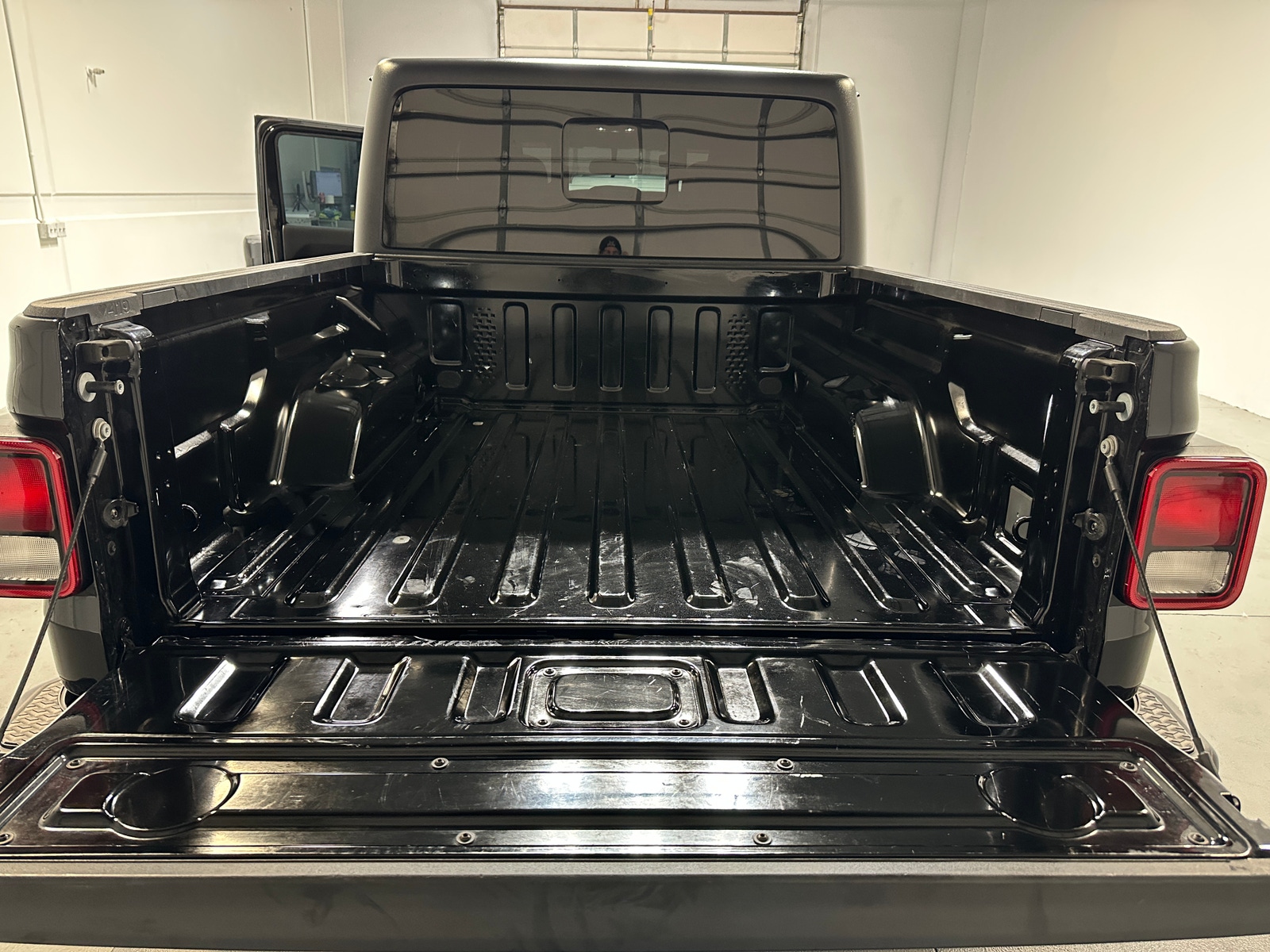 Thumbnail: 2023 Jeep Gladiator - 7