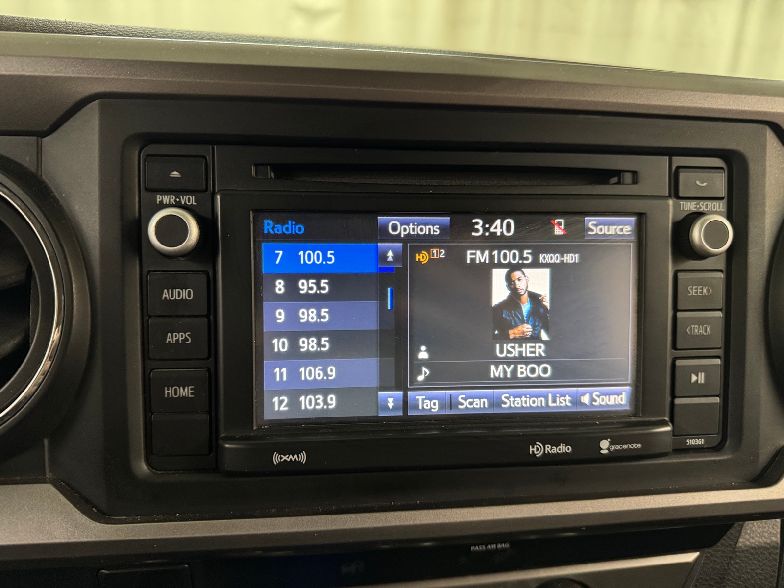 Thumbnail: 2019 Toyota Tacoma - 4