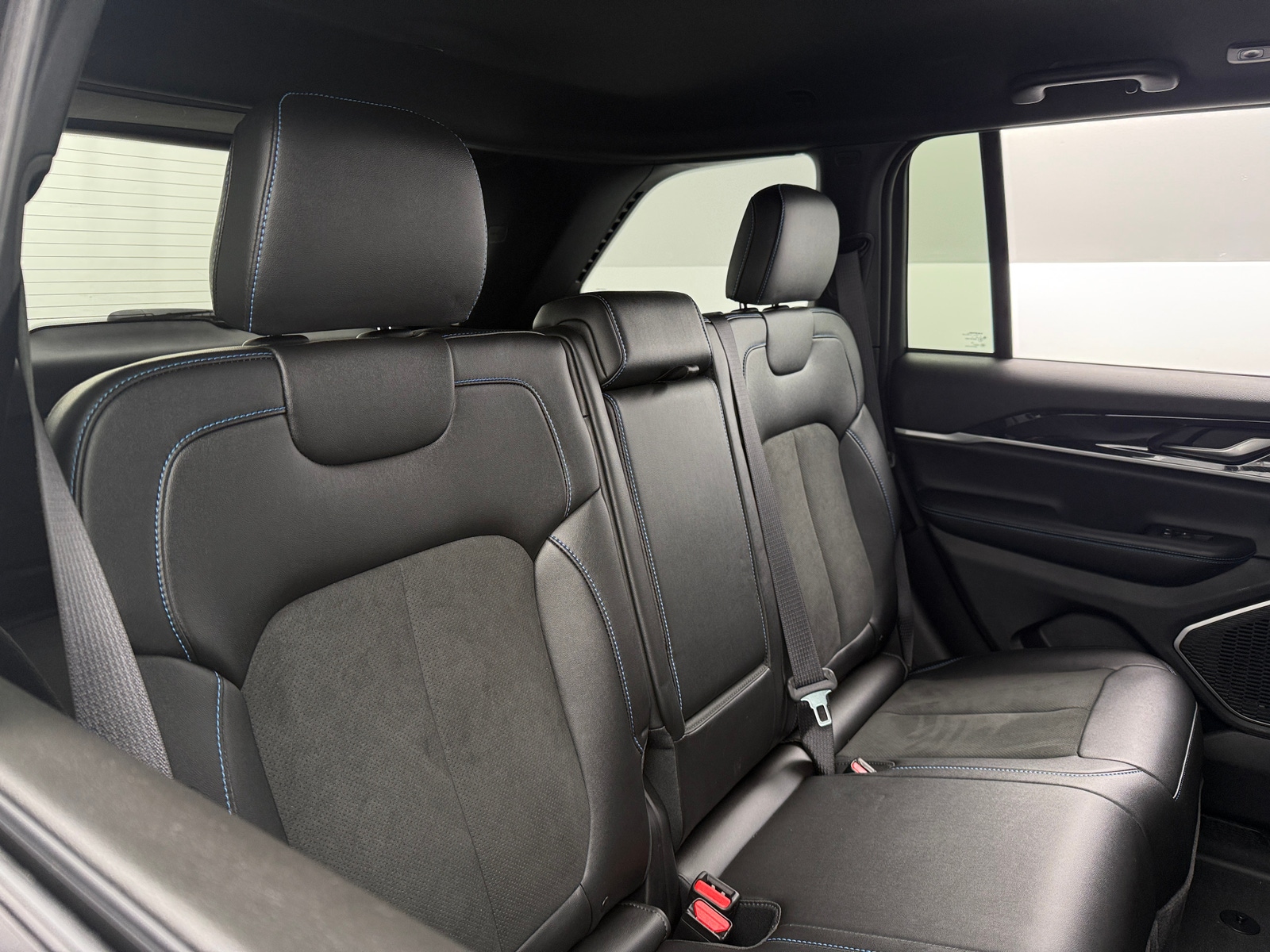 Thumbnail: 2024 Jeep Grand Cherokee - 5