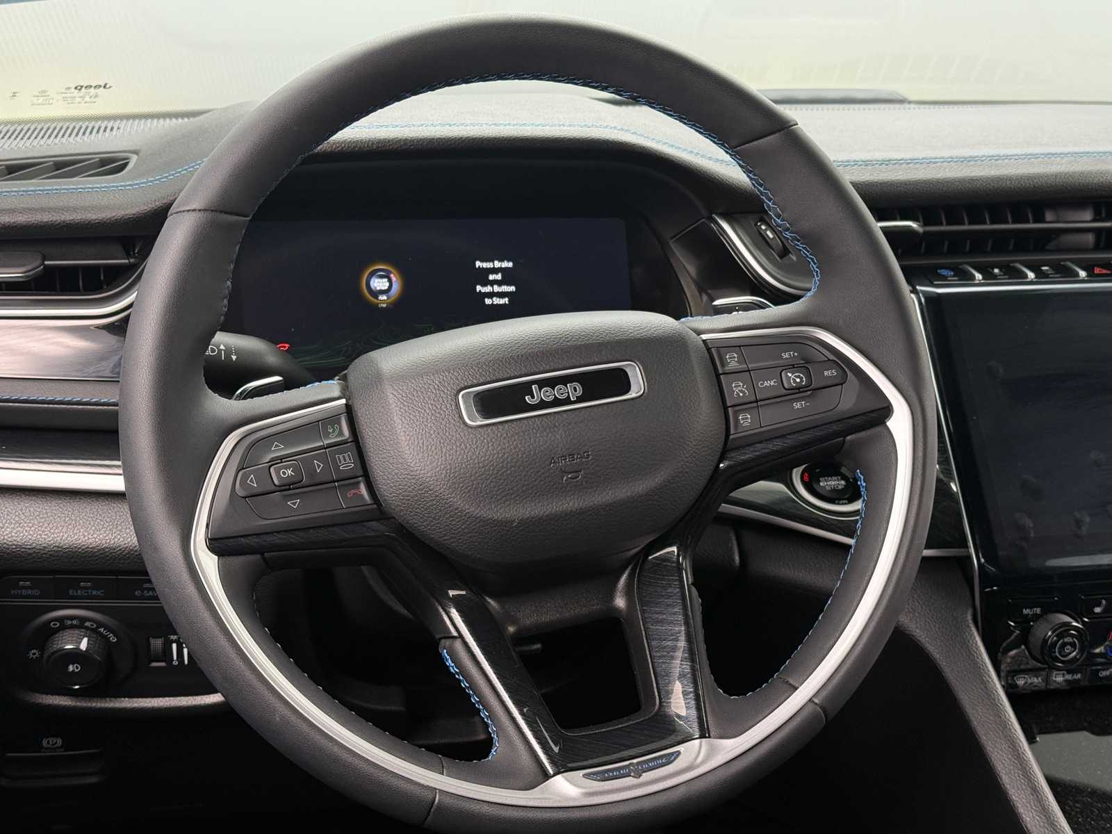 Thumbnail: 2024 Jeep Grand Cherokee - 4