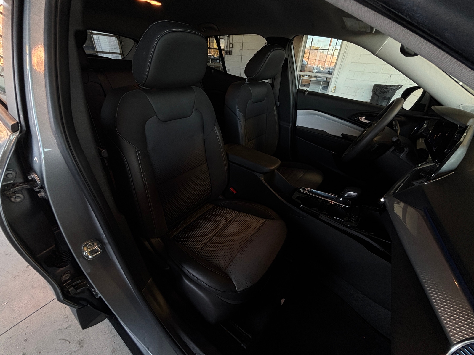 Thumbnail: 2025 Chevrolet Trax - 2