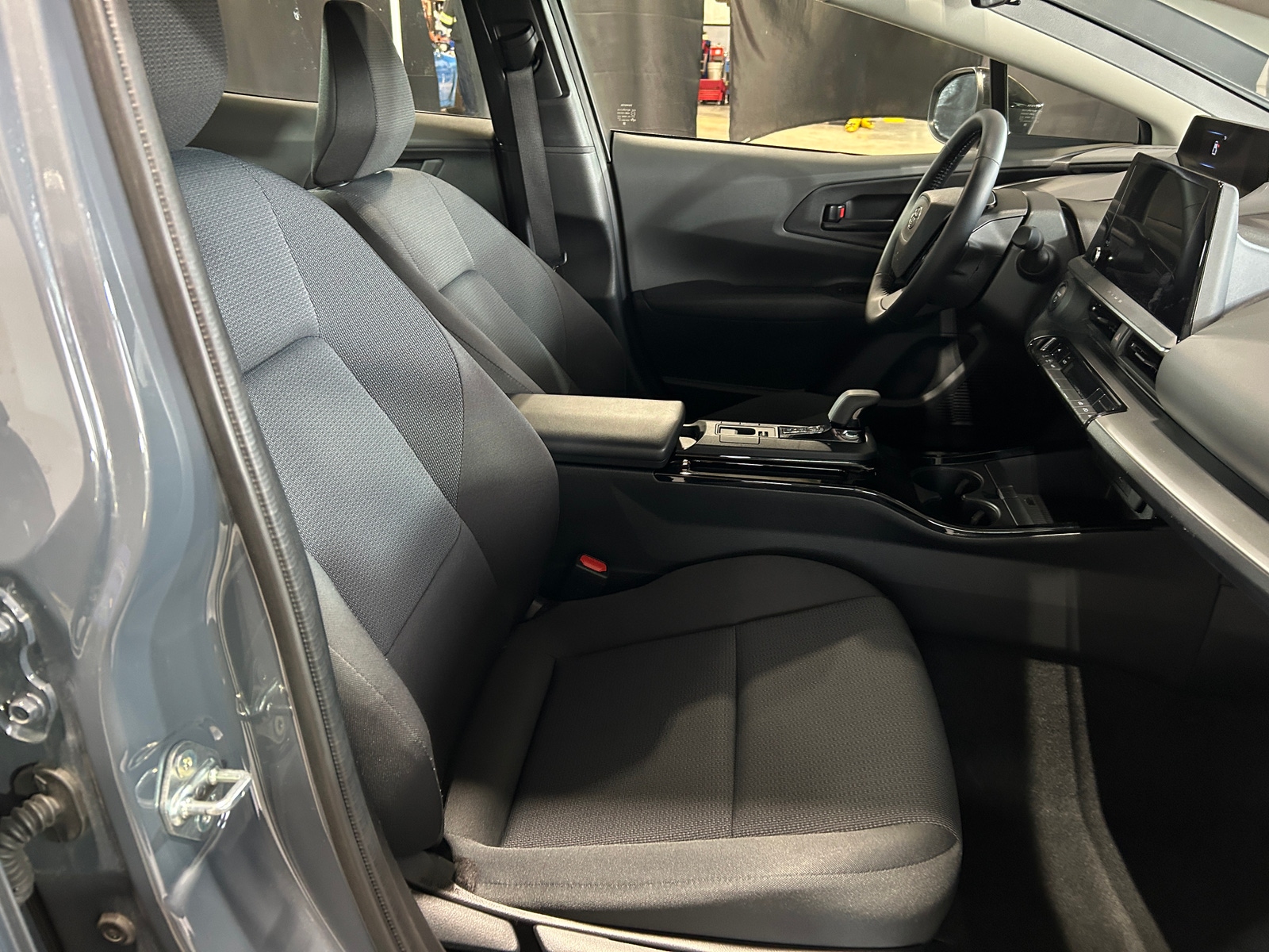 Thumbnail: 2025 Toyota Prius - 2