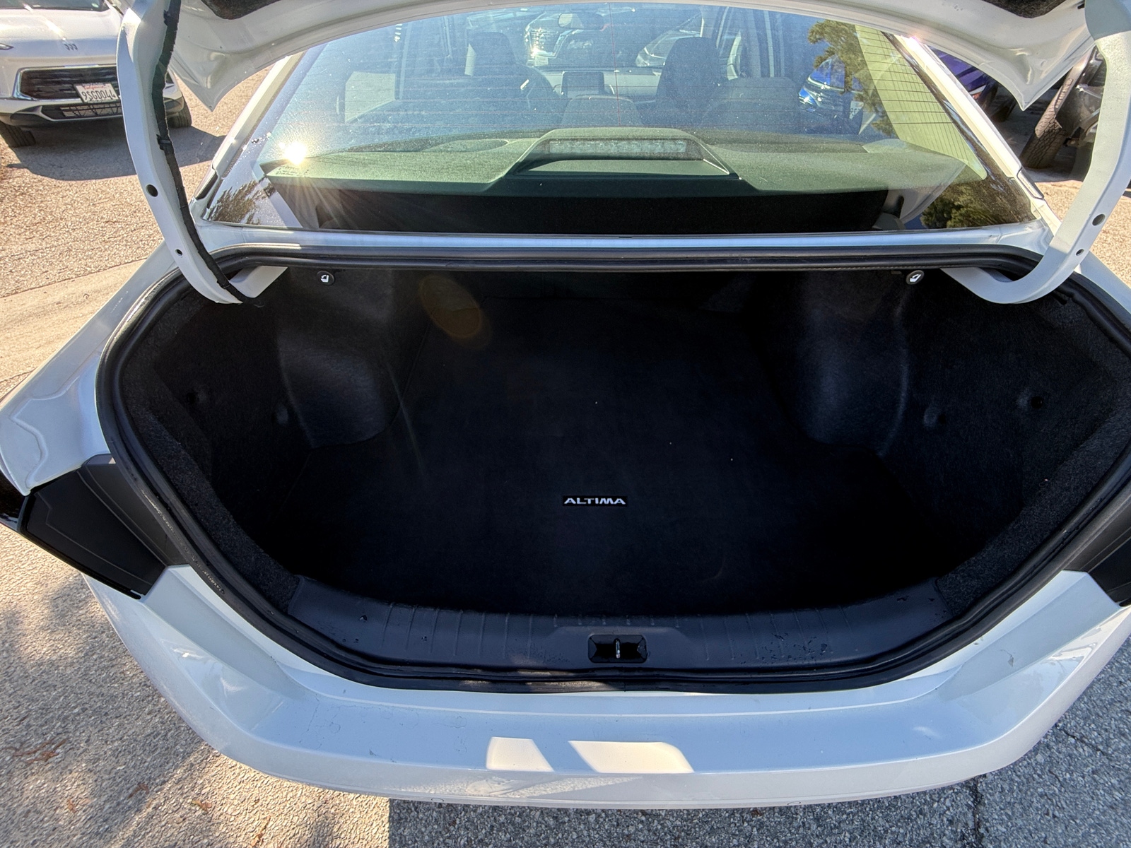 Thumbnail: 2025 Nissan Altima - 4