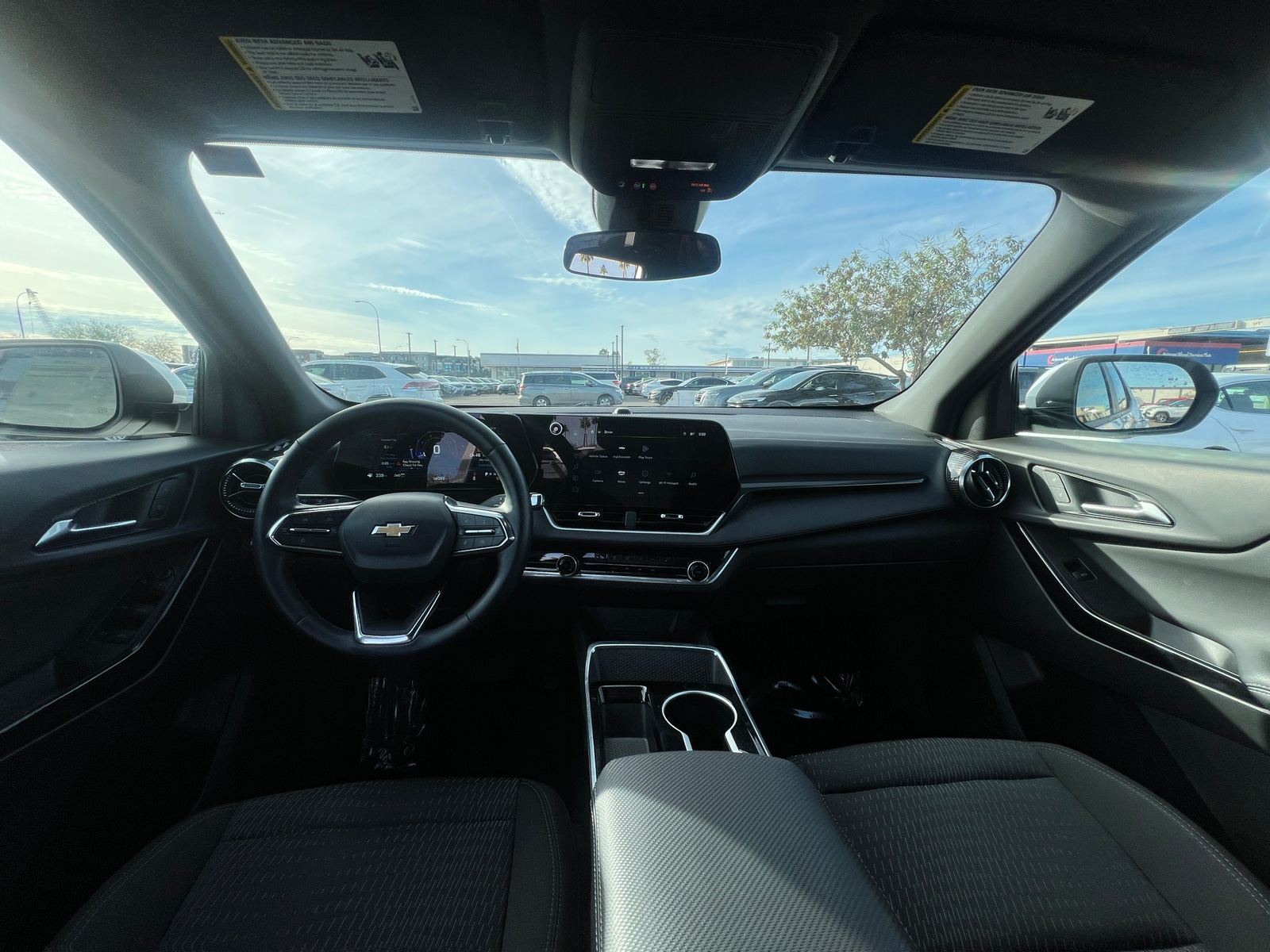 Thumbnail: 2025 Chevrolet Equinox - 3