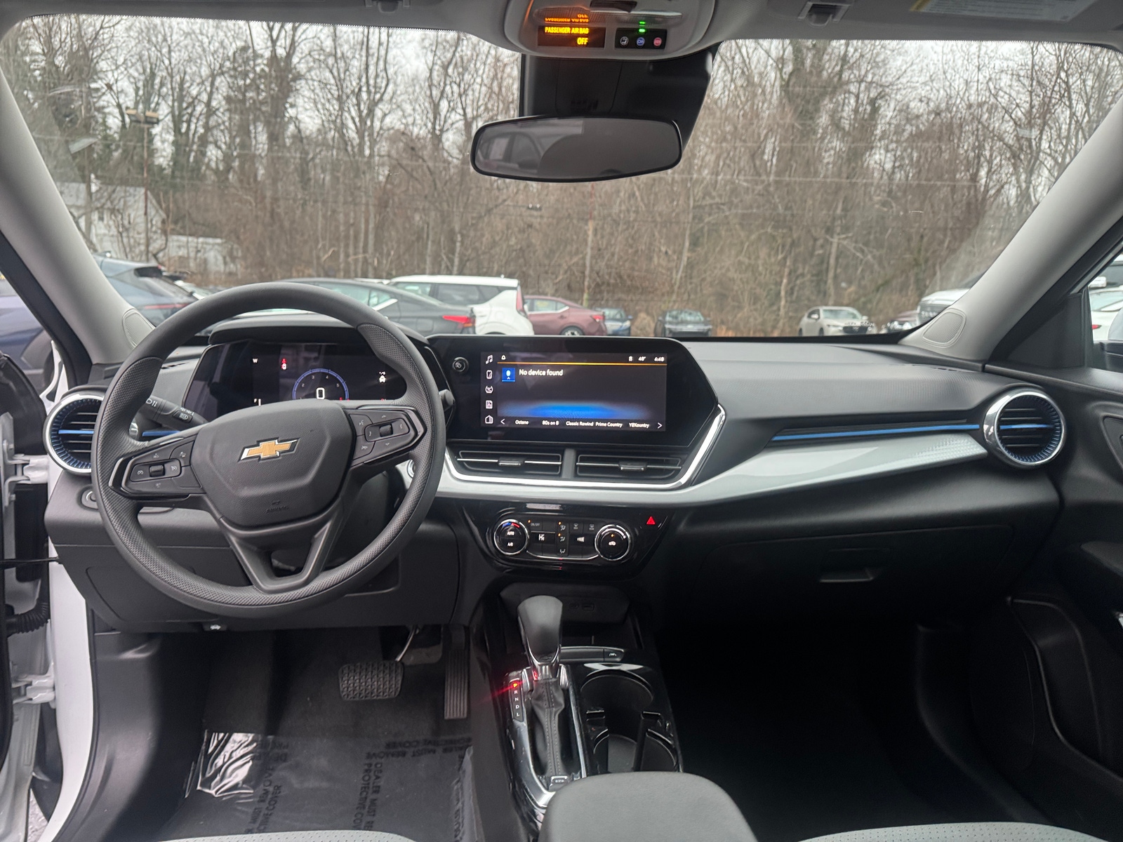 Thumbnail: 2025 Chevrolet Trax - 3