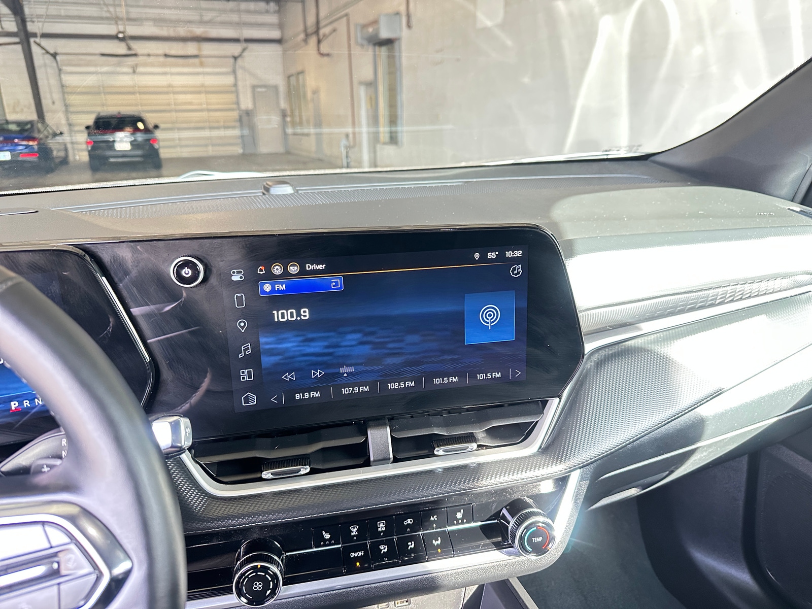 Thumbnail: 2025 Chevrolet Equinox - 4