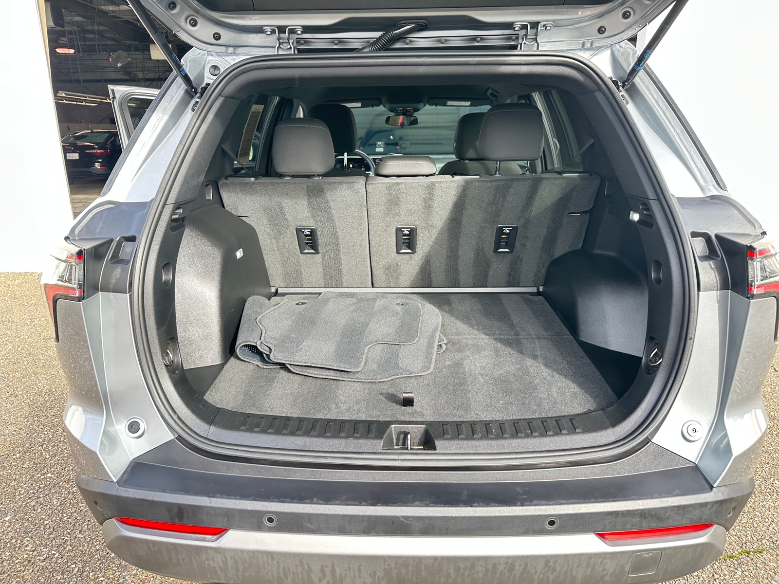 Thumbnail: 2025 Chevrolet Equinox - 6