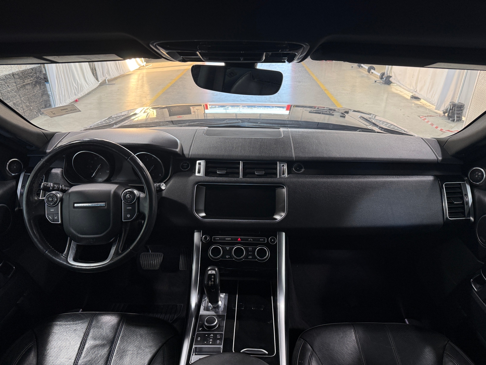 Thumbnail: 2017 Land Rover Range Rover Sport - 2