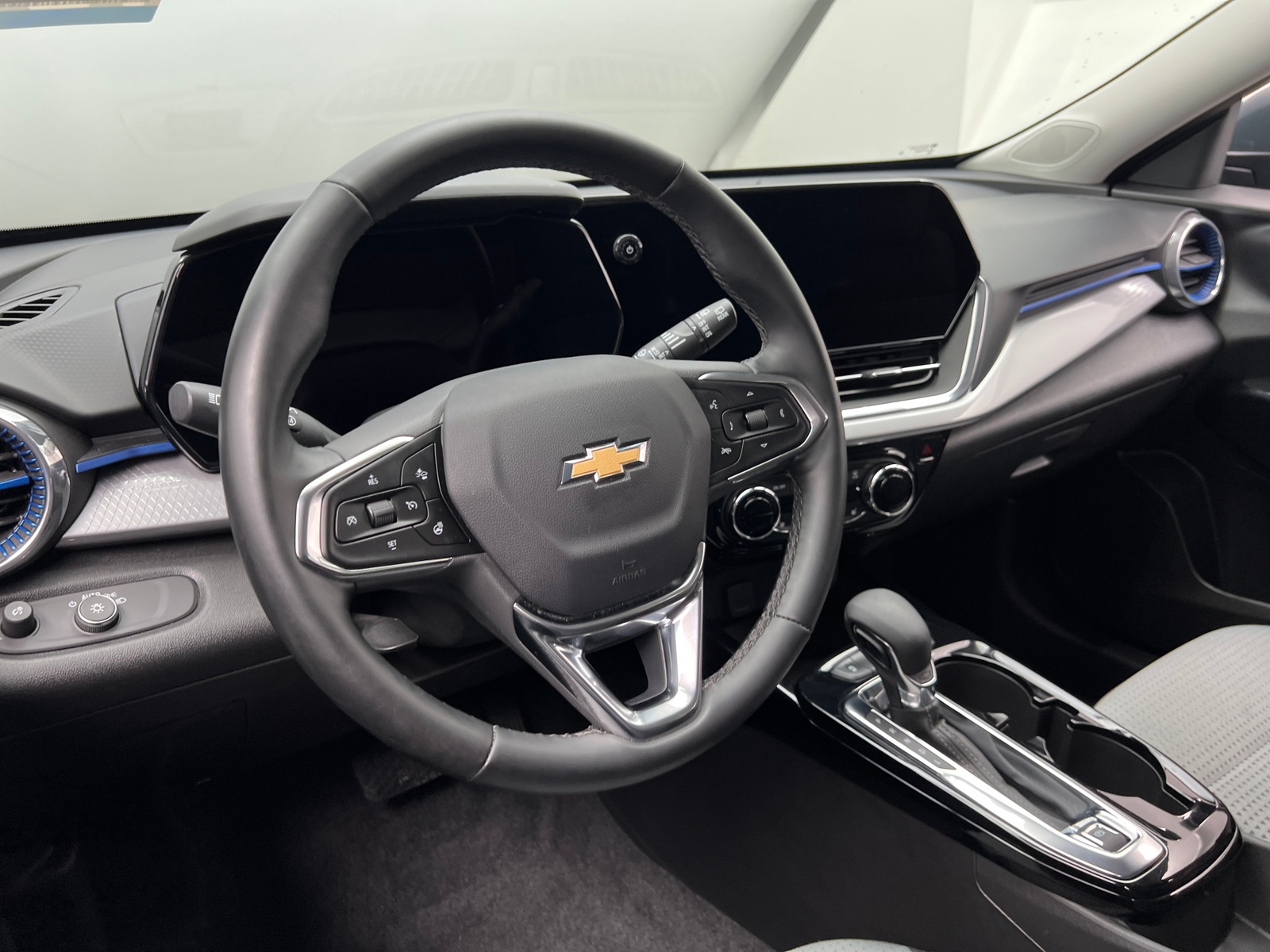 Thumbnail: 2025 Chevrolet Trax - 5