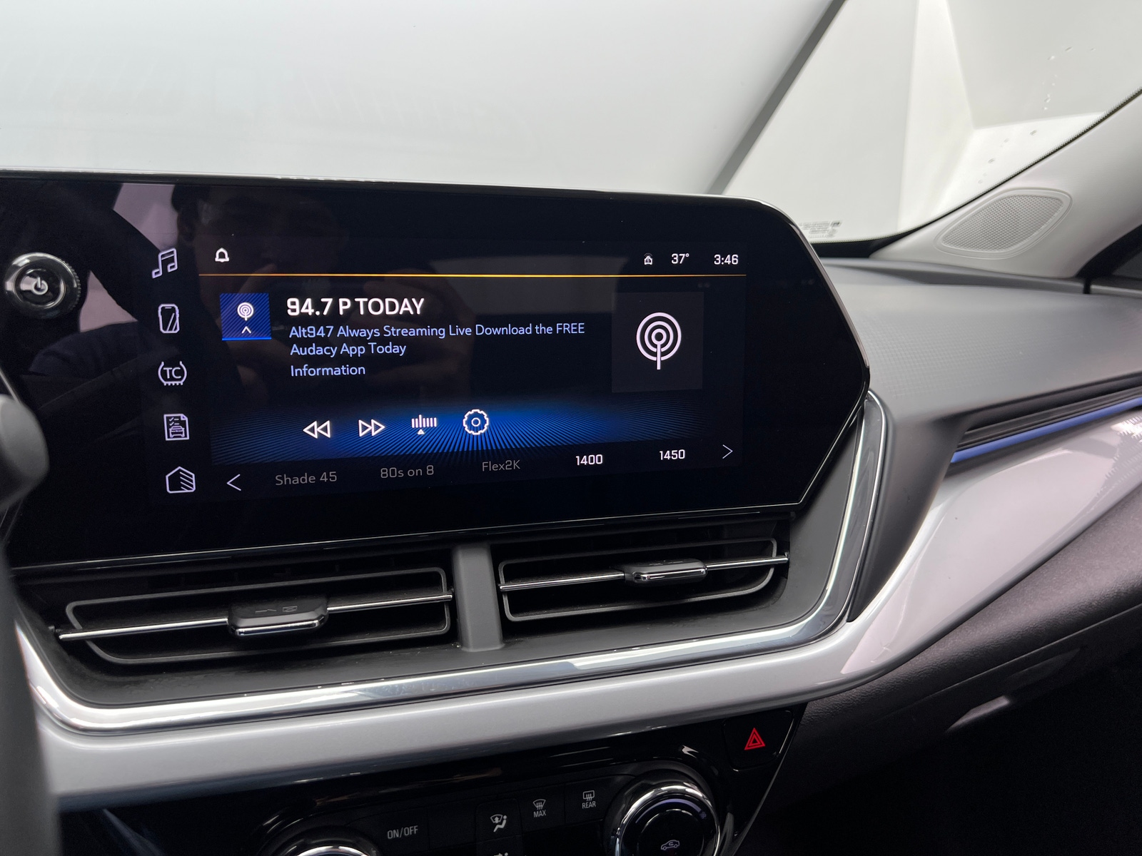 Thumbnail: 2025 Chevrolet Trax - 4