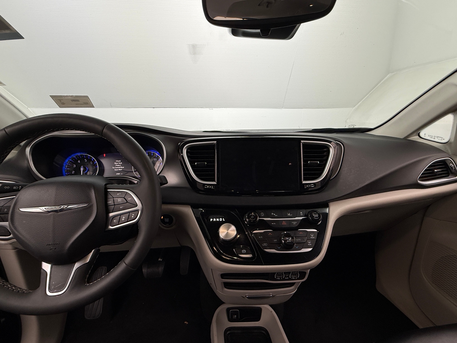 Thumbnail: 2024 Chrysler Pacifica - 2