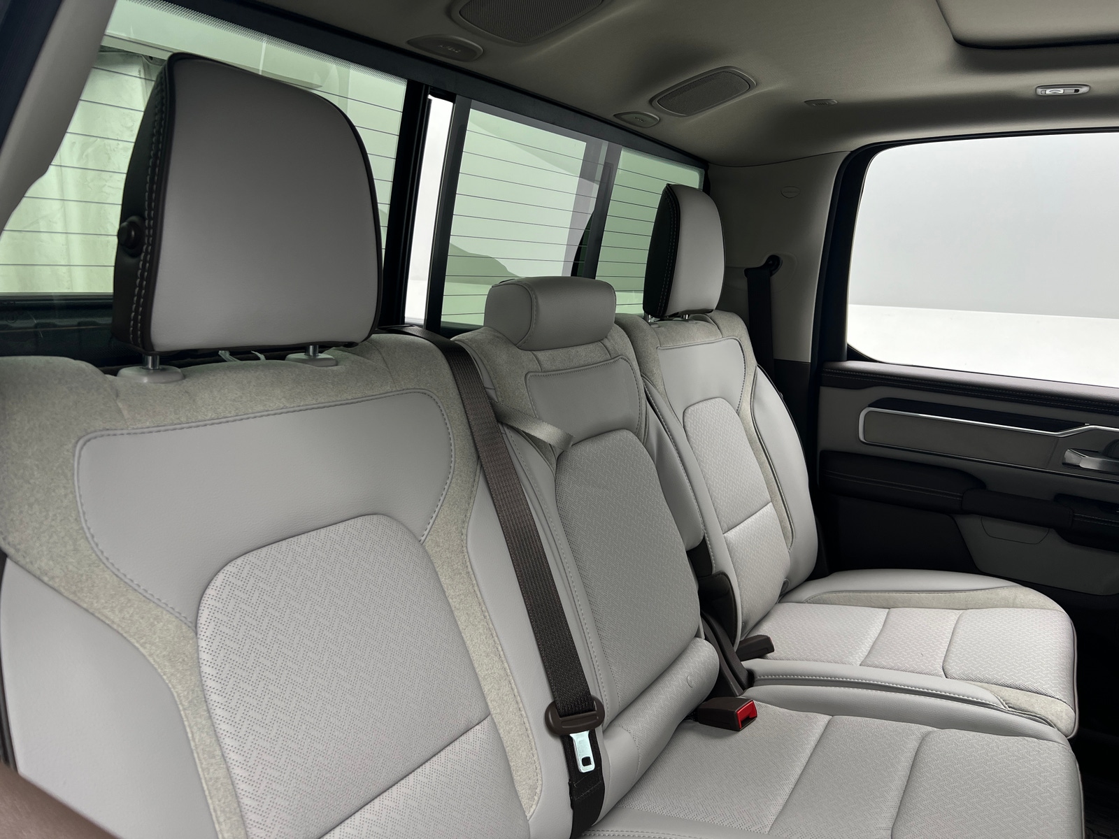 Thumbnail: 2026 RAM 1500 - 5