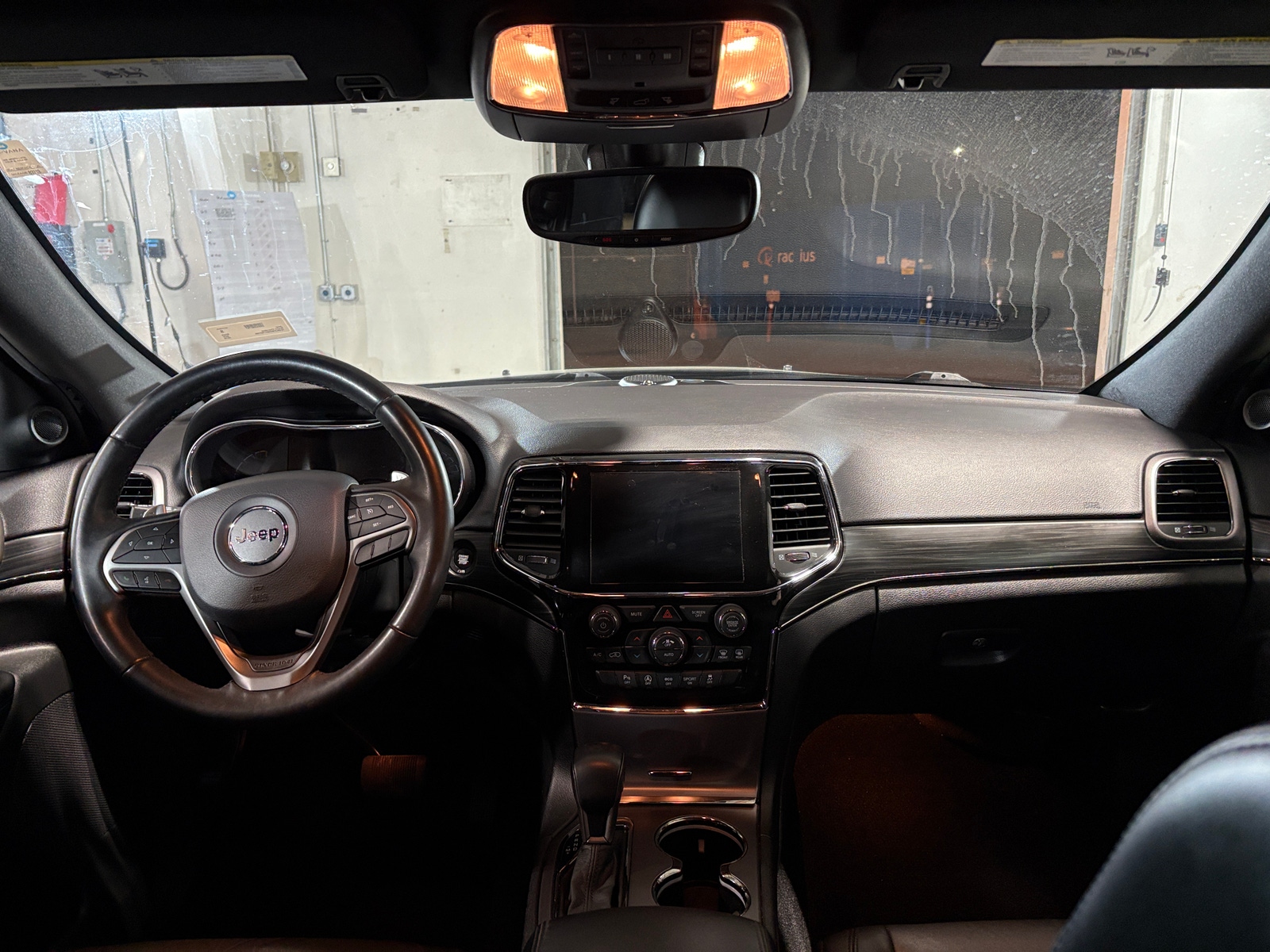 Thumbnail: 2019 Jeep Grand Cherokee - 2