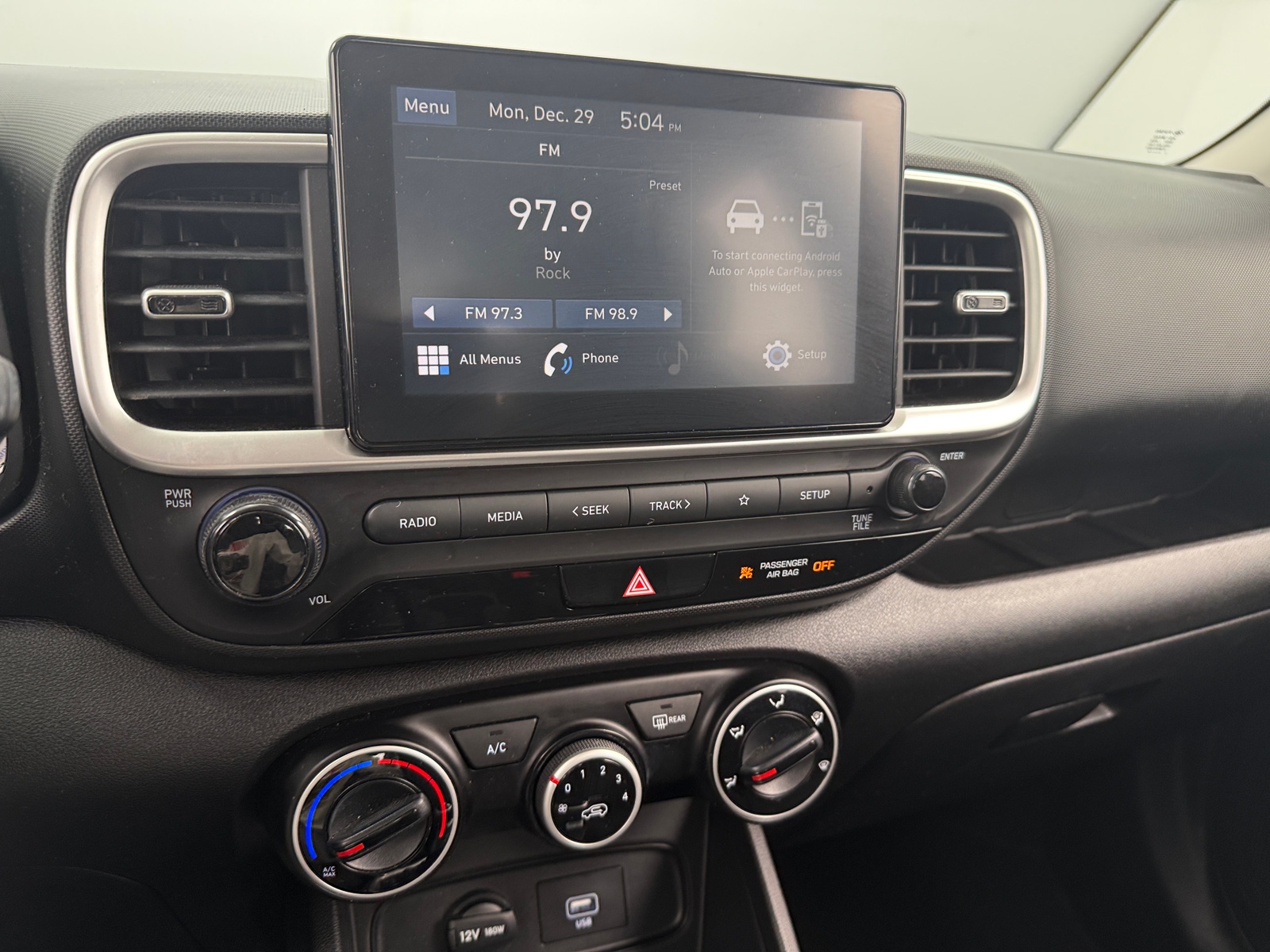 Thumbnail: 2021 Hyundai Venue - 4