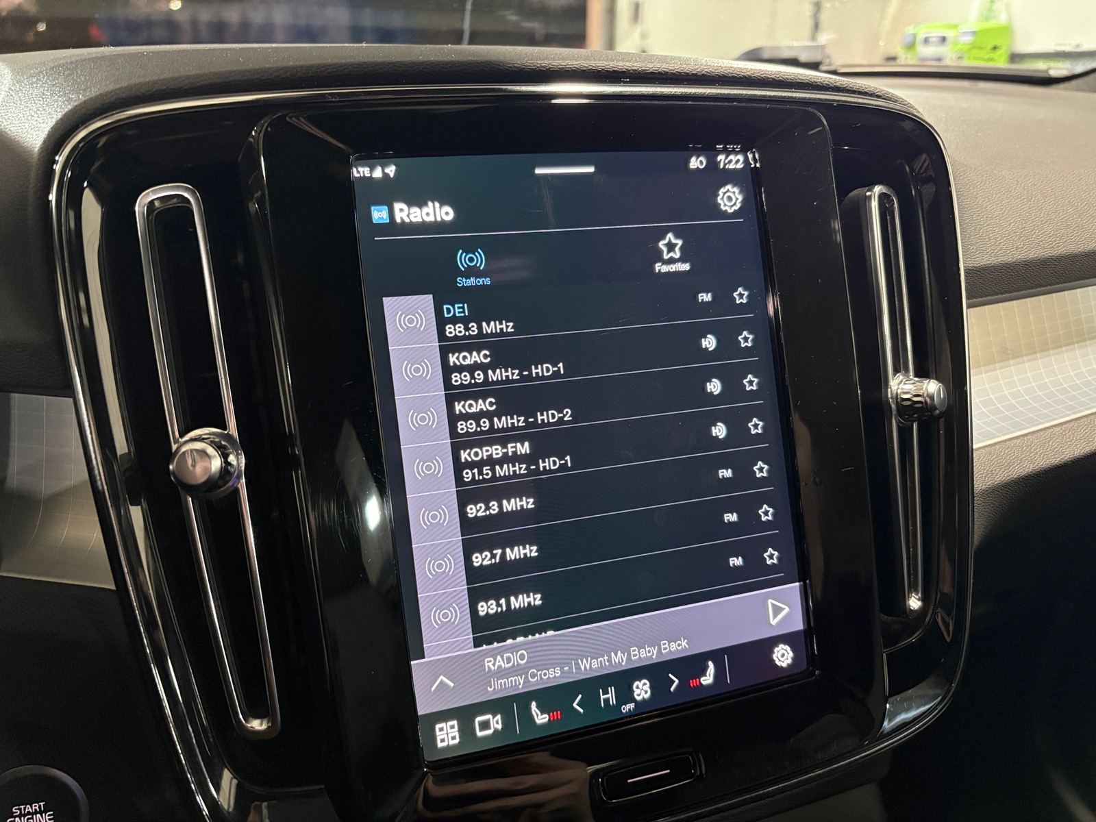 Thumbnail: 2024 Volvo XC40 - 4