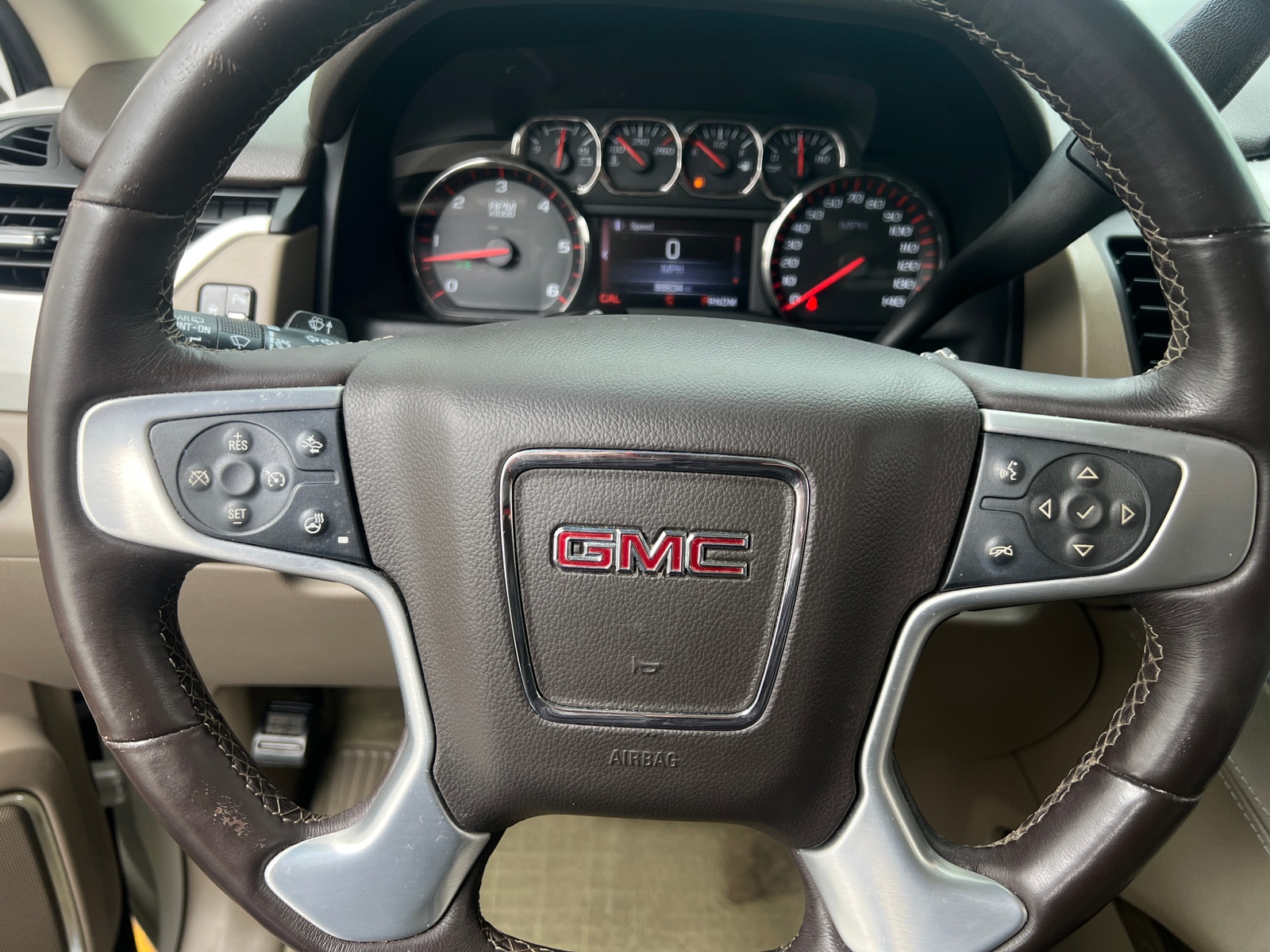 Thumbnail: 2015 GMC Yukon - 4