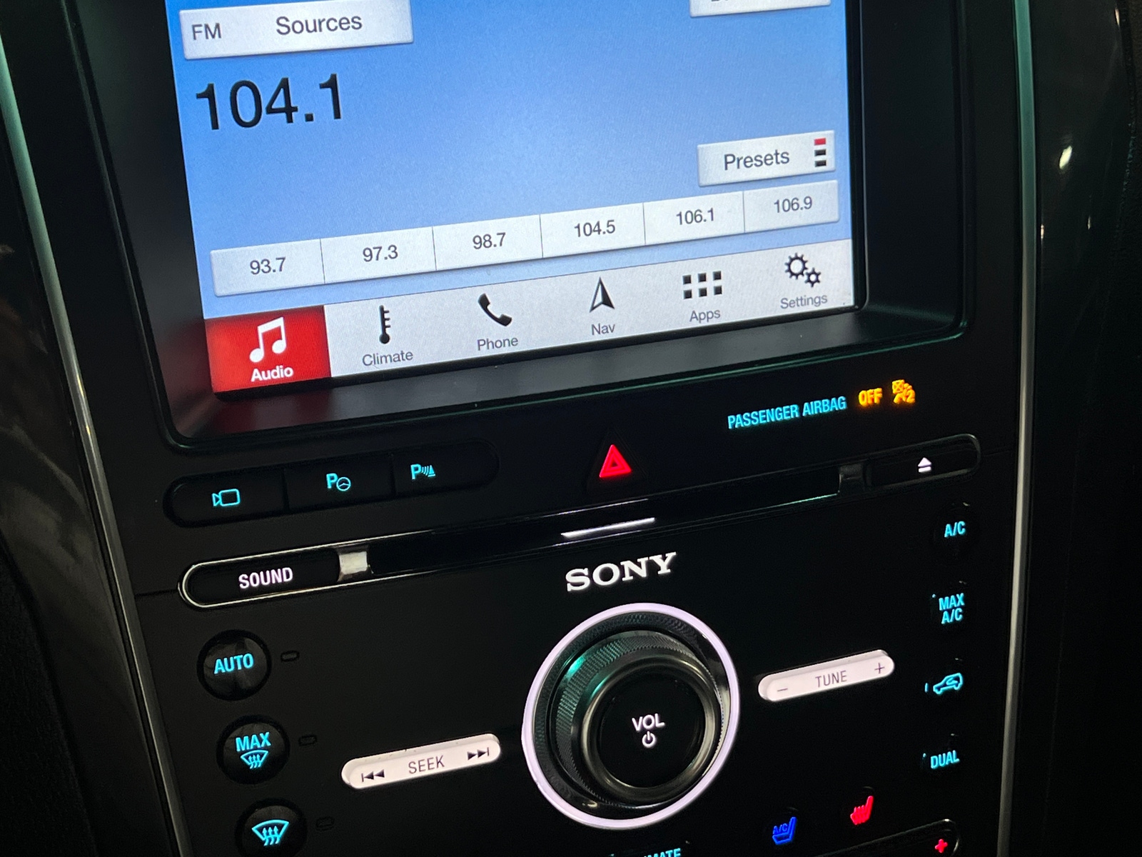 Thumbnail: 2017 Ford Explorer - 3