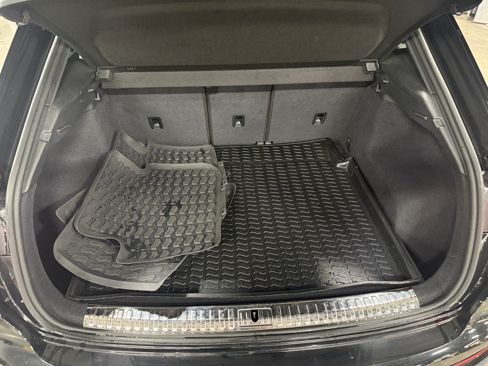 Thumbnail: 2020 Audi Q3 - 6