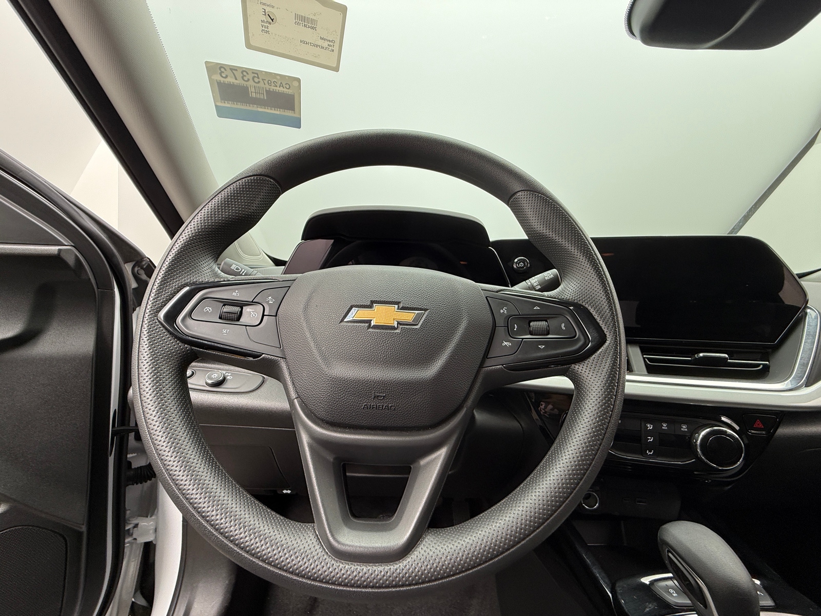 Thumbnail: 2025 Chevrolet Trax - 5