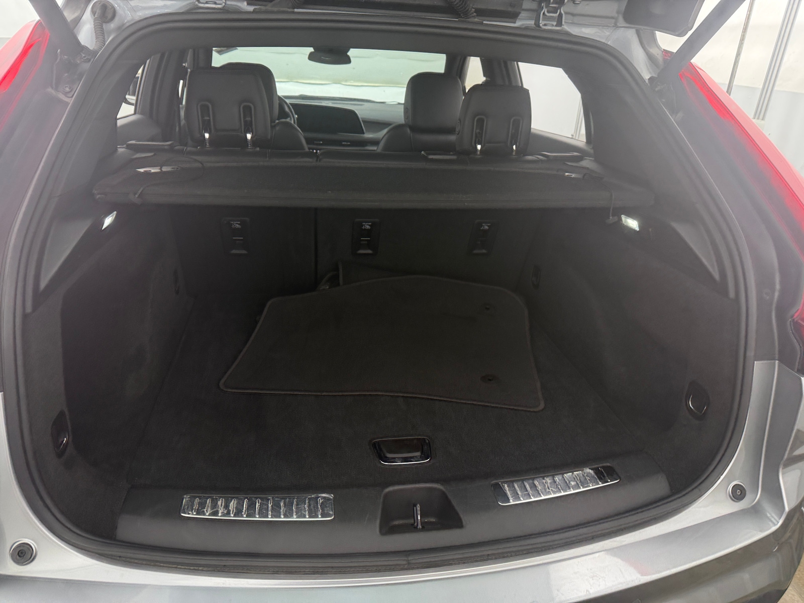 Thumbnail: 2024 Cadillac XT4 - 6