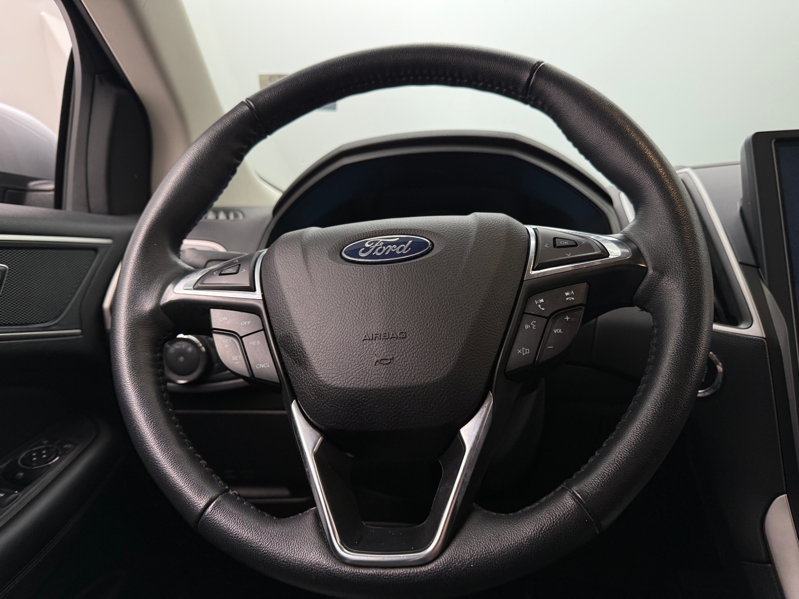 Thumbnail: 2024 Ford Edge - 4