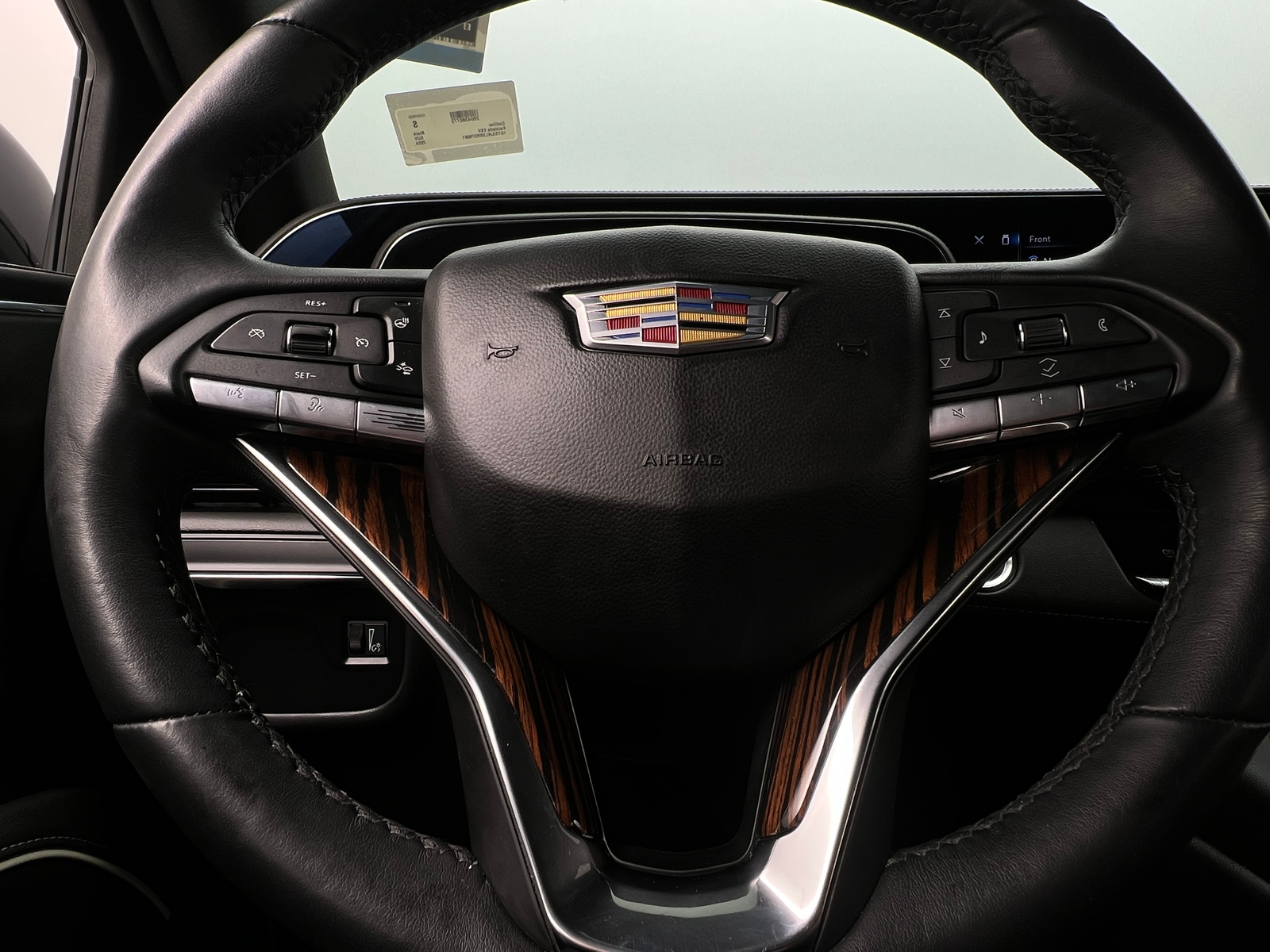 Thumbnail: 2024 Cadillac Escalade - 4