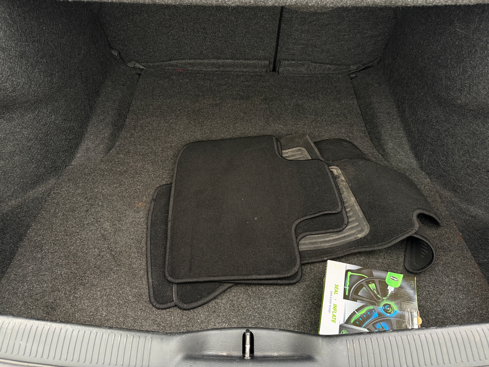 Thumbnail: 2019 Dodge Charger - 7