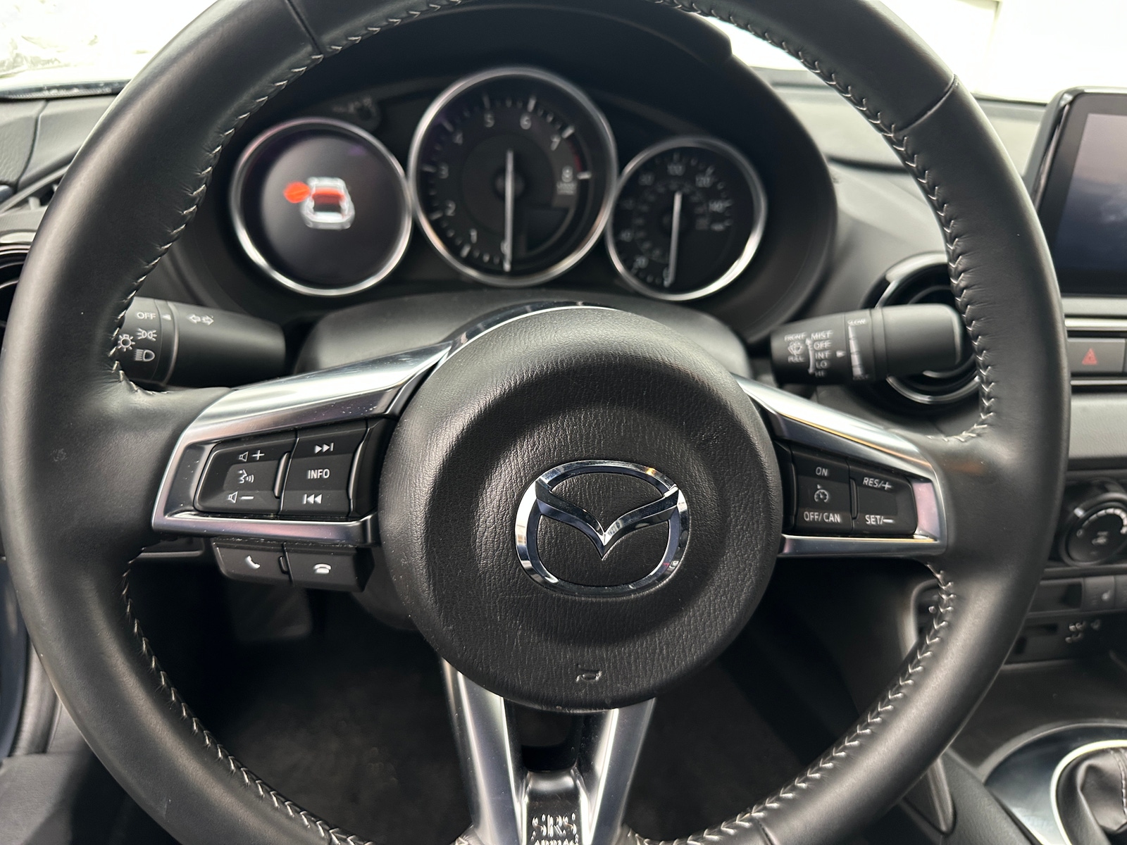 Thumbnail: 2021 Mazda MX-5 Miata - 5