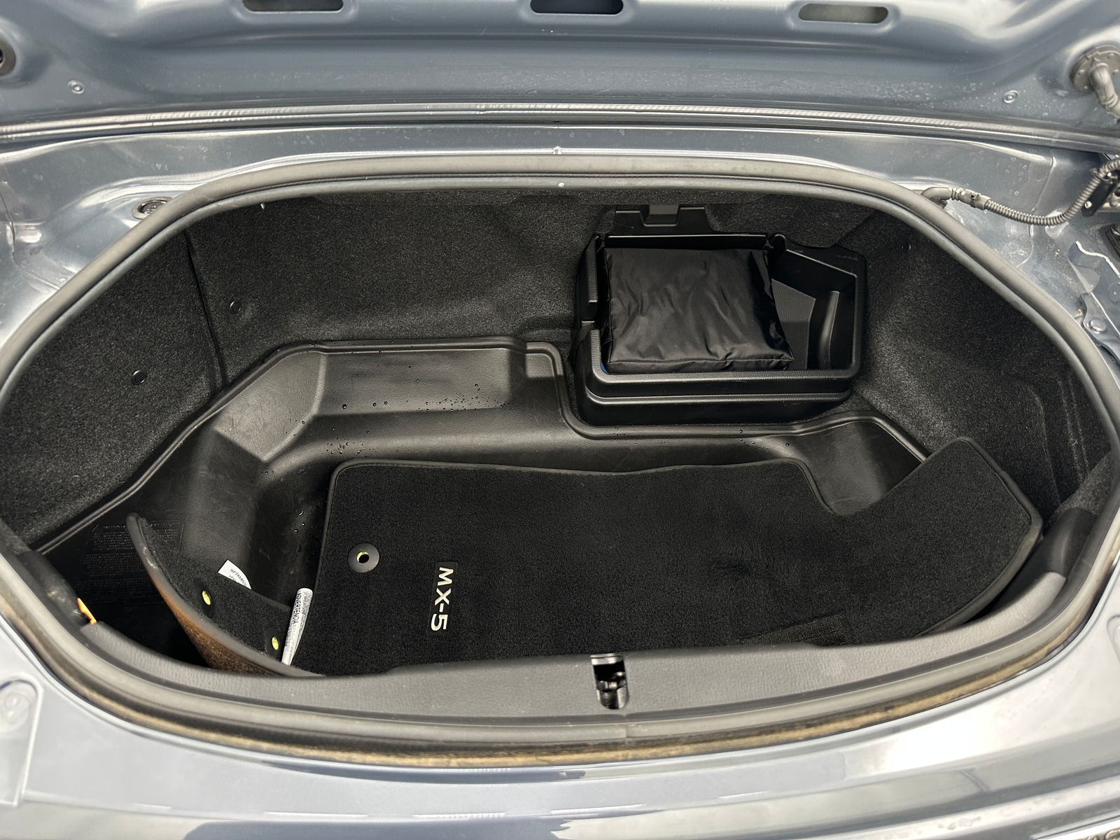 Thumbnail: 2021 Mazda MX-5 Miata - 6