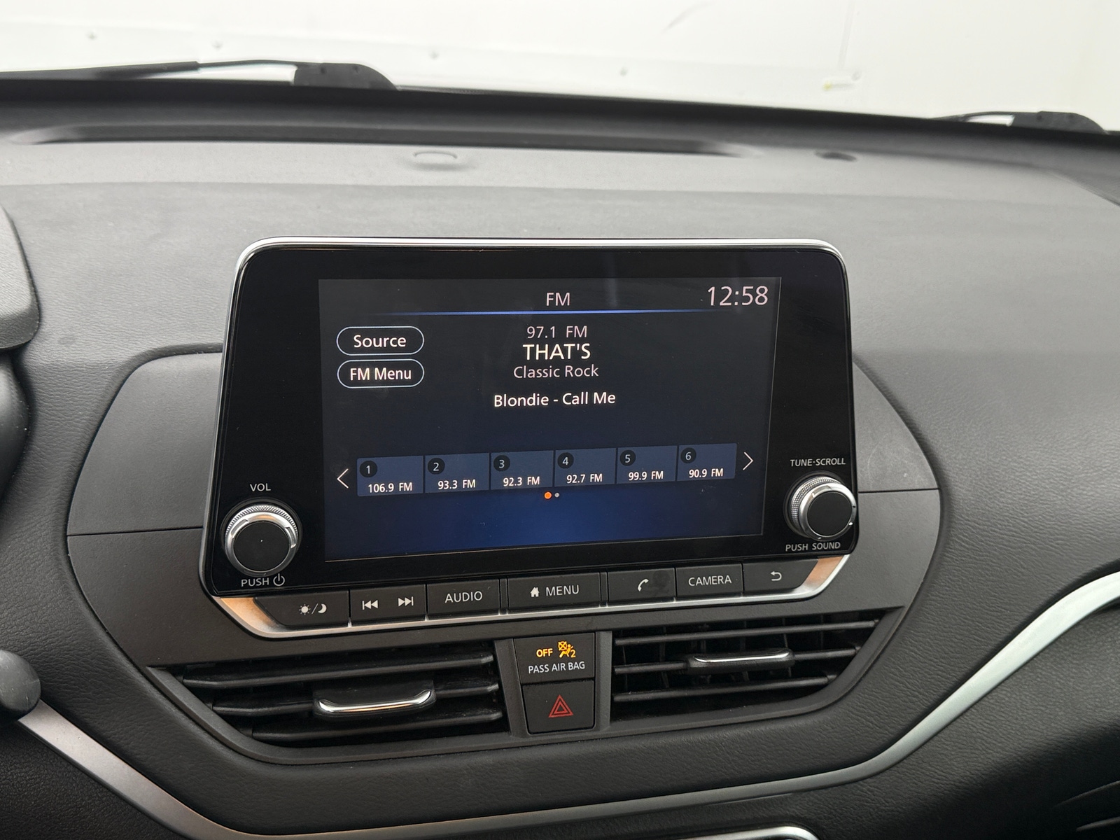 Thumbnail: 2022 Nissan Altima - 4