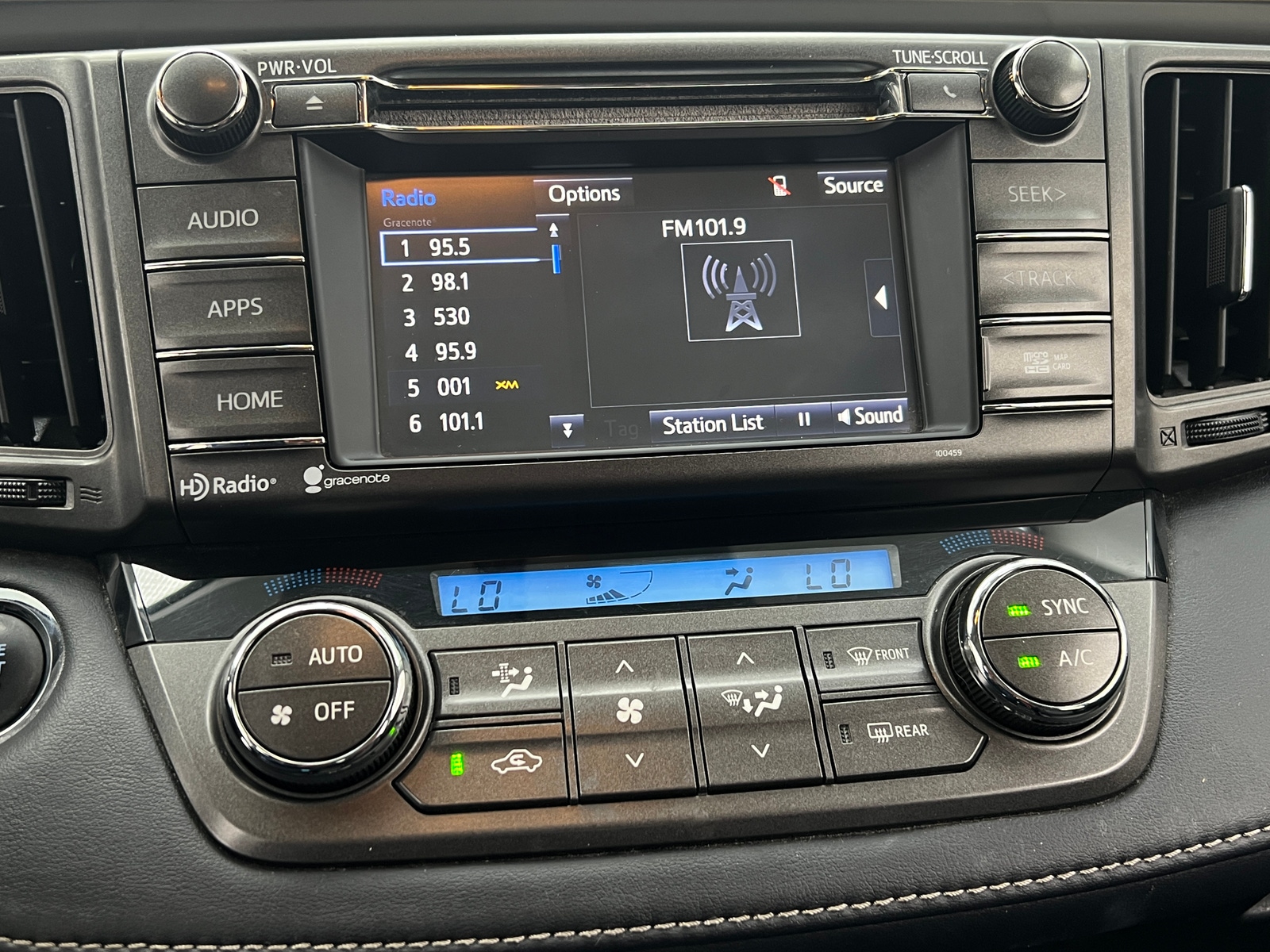 Thumbnail: 2015 Toyota RAV4 - 3