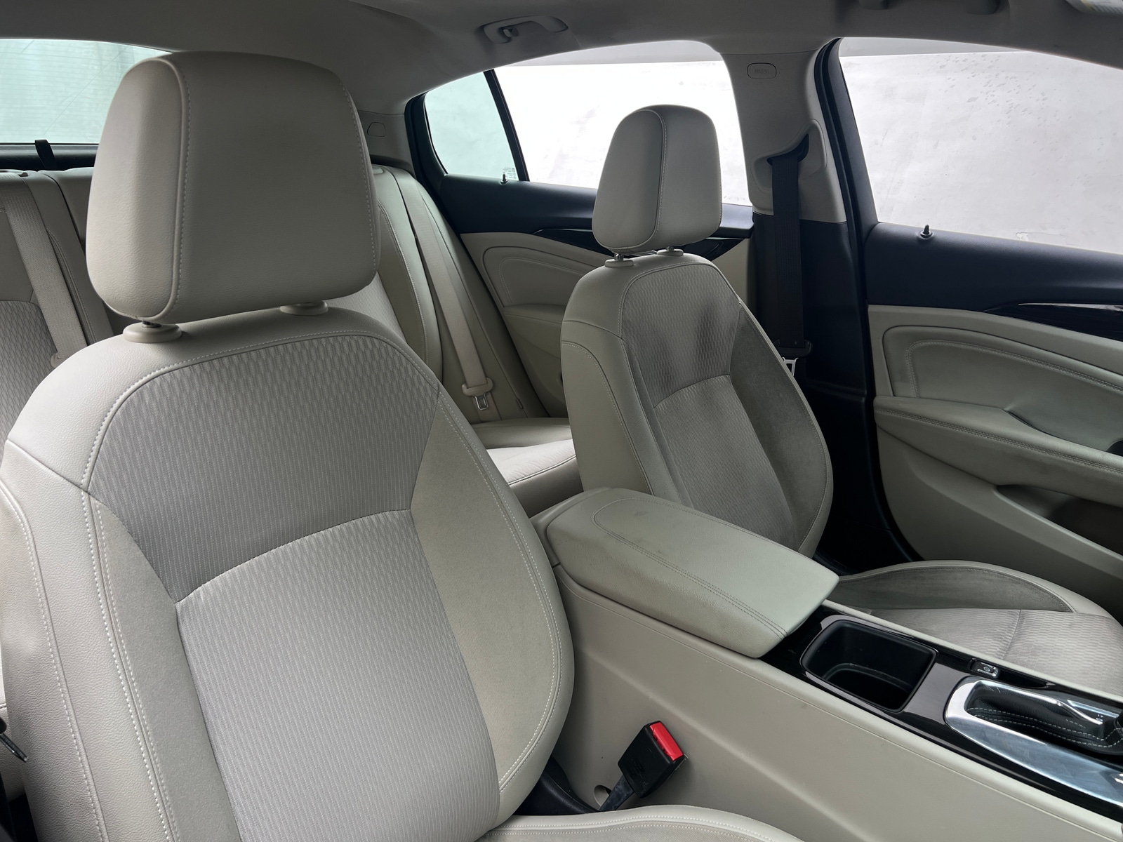 Thumbnail: 2018 Buick Regal - 2