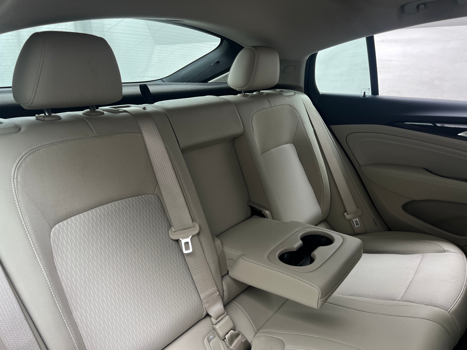 Thumbnail: 2018 Buick Regal - 6