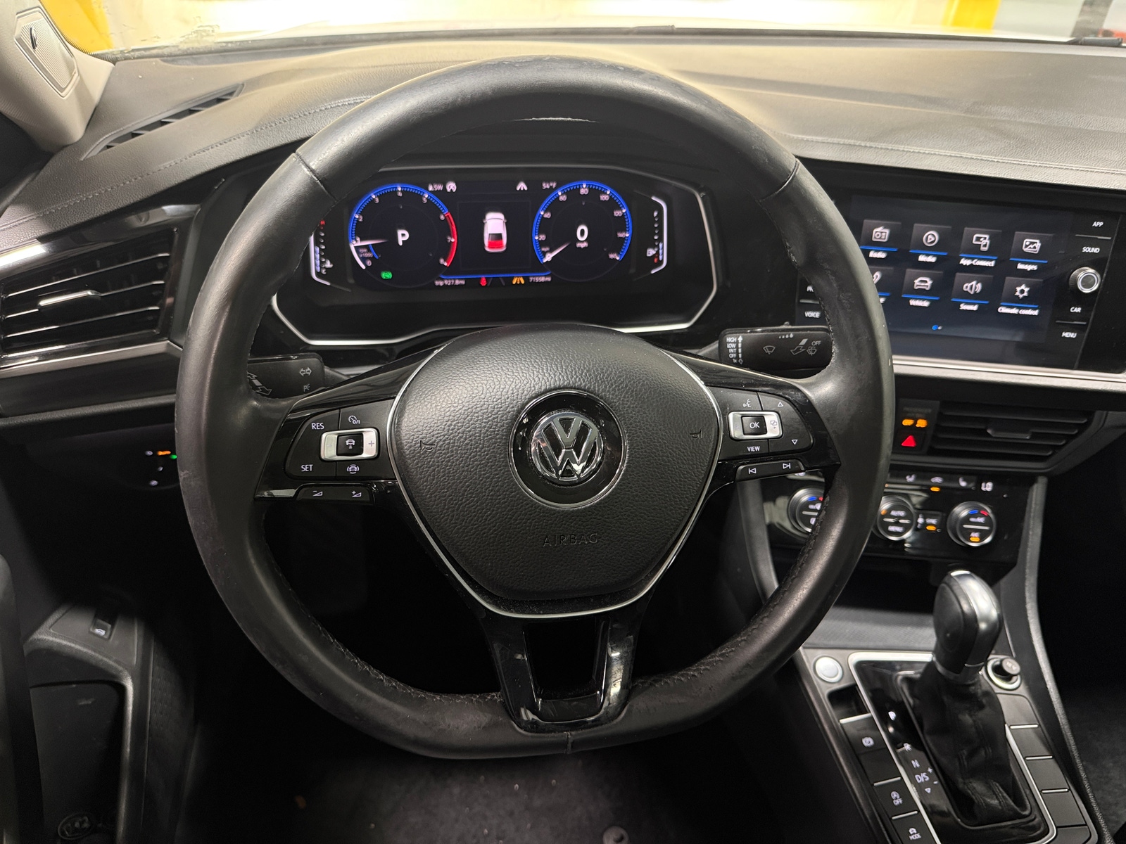Thumbnail: 2019 Volkswagen Jetta - 4