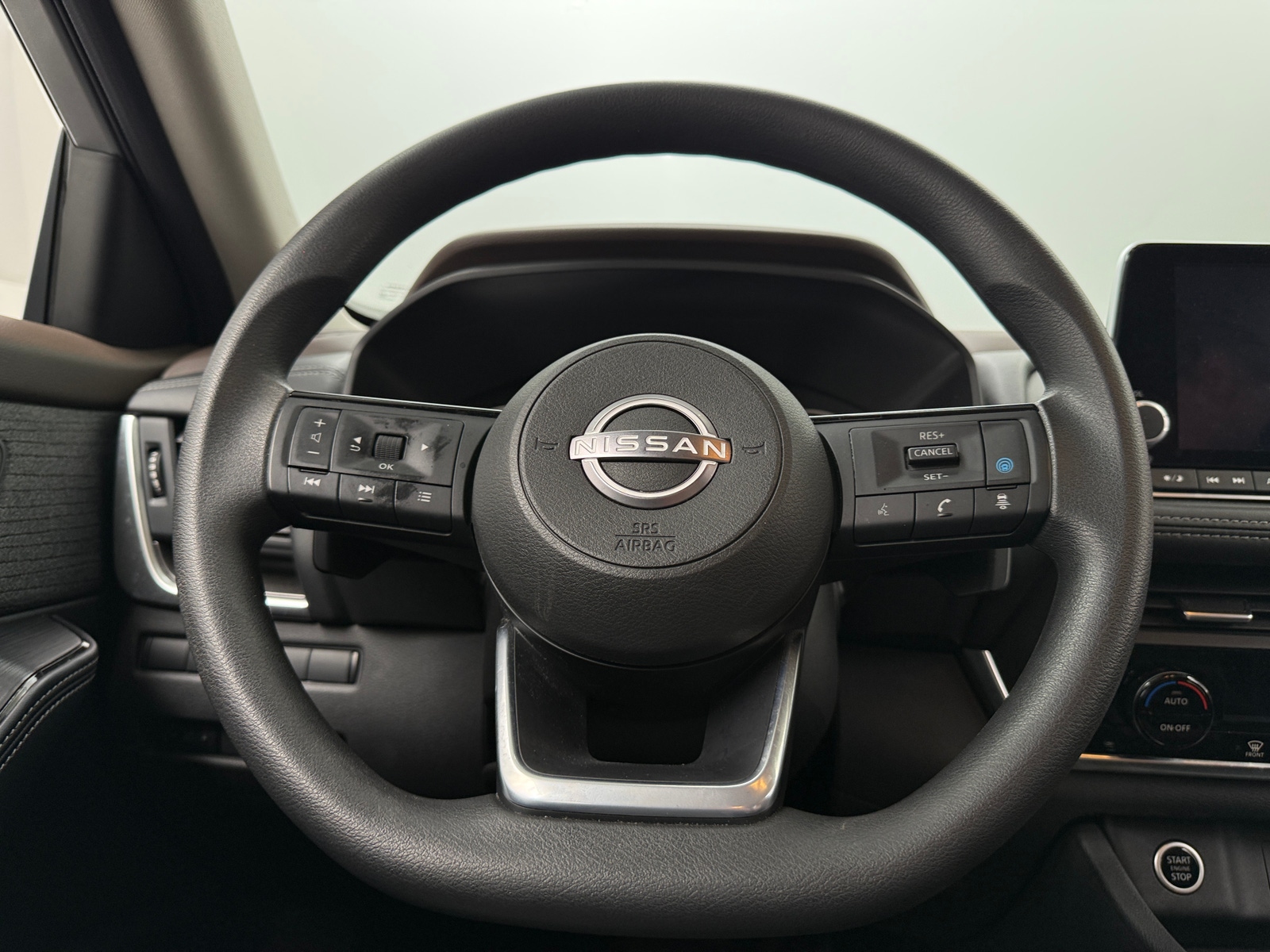 Thumbnail: 2023 Nissan Rogue - 5