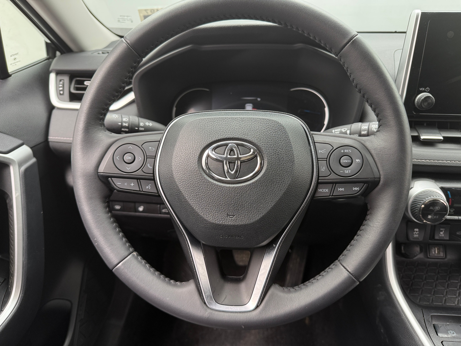 Thumbnail: 2025 Toyota RAV4 - 4