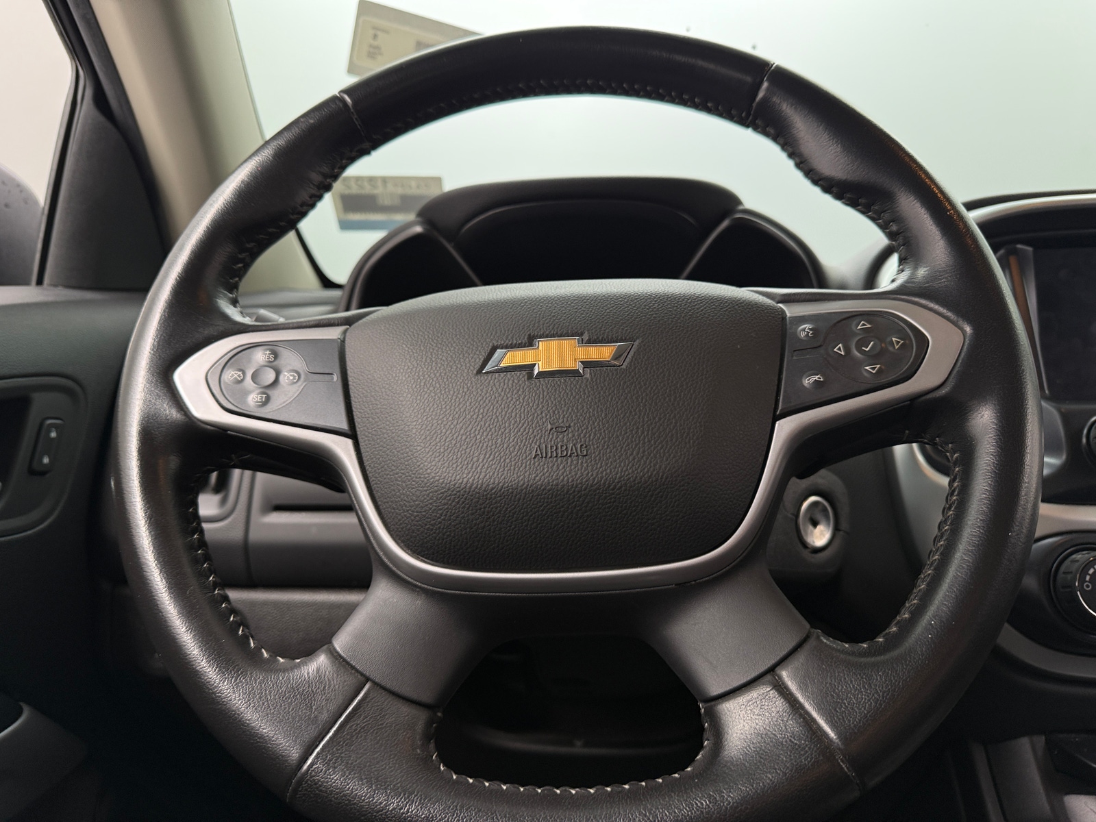 Thumbnail: 2022 Chevrolet Colorado - 5